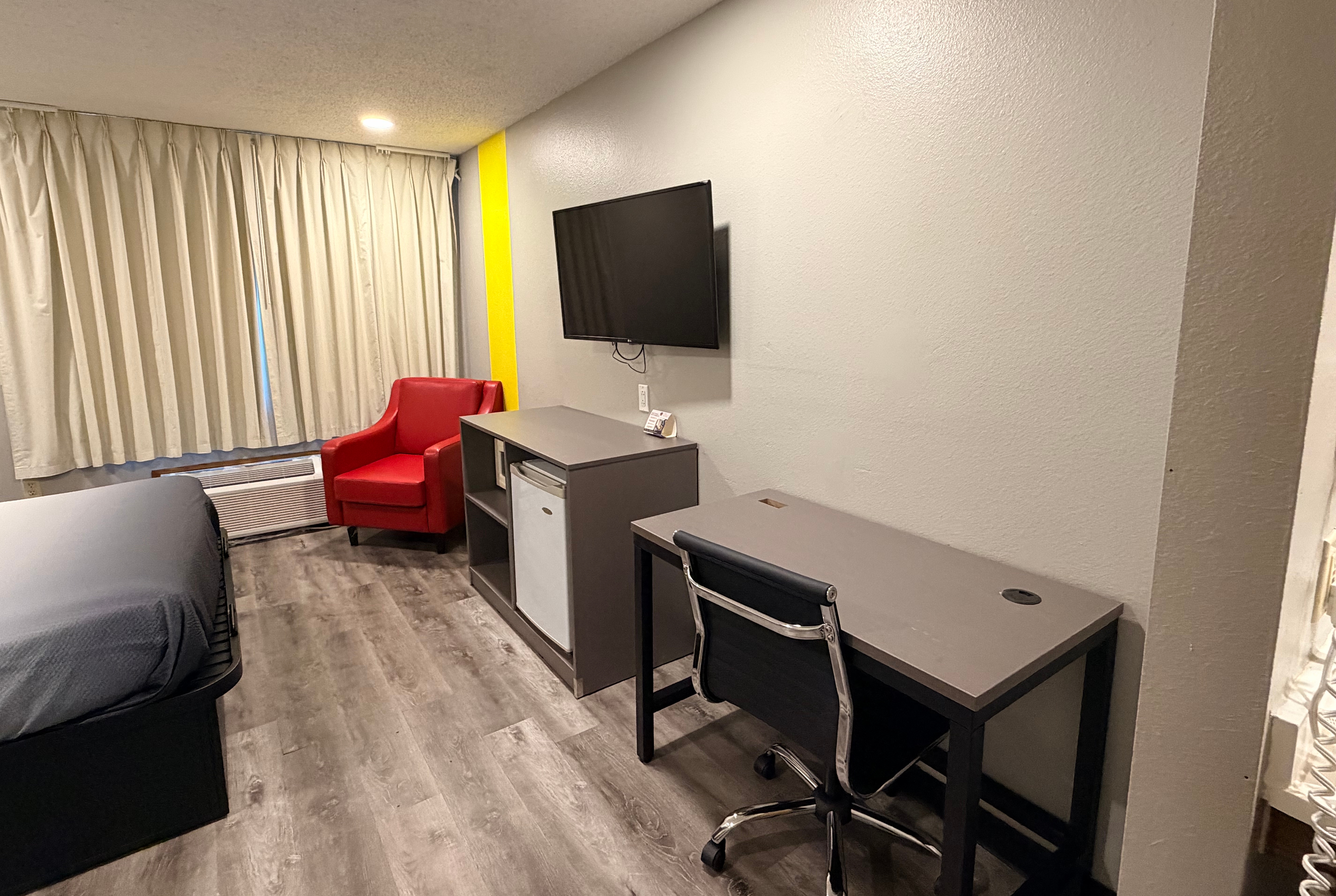 Guest room at the Super 8 by Wyndham Macomb in Macomb, Illinois