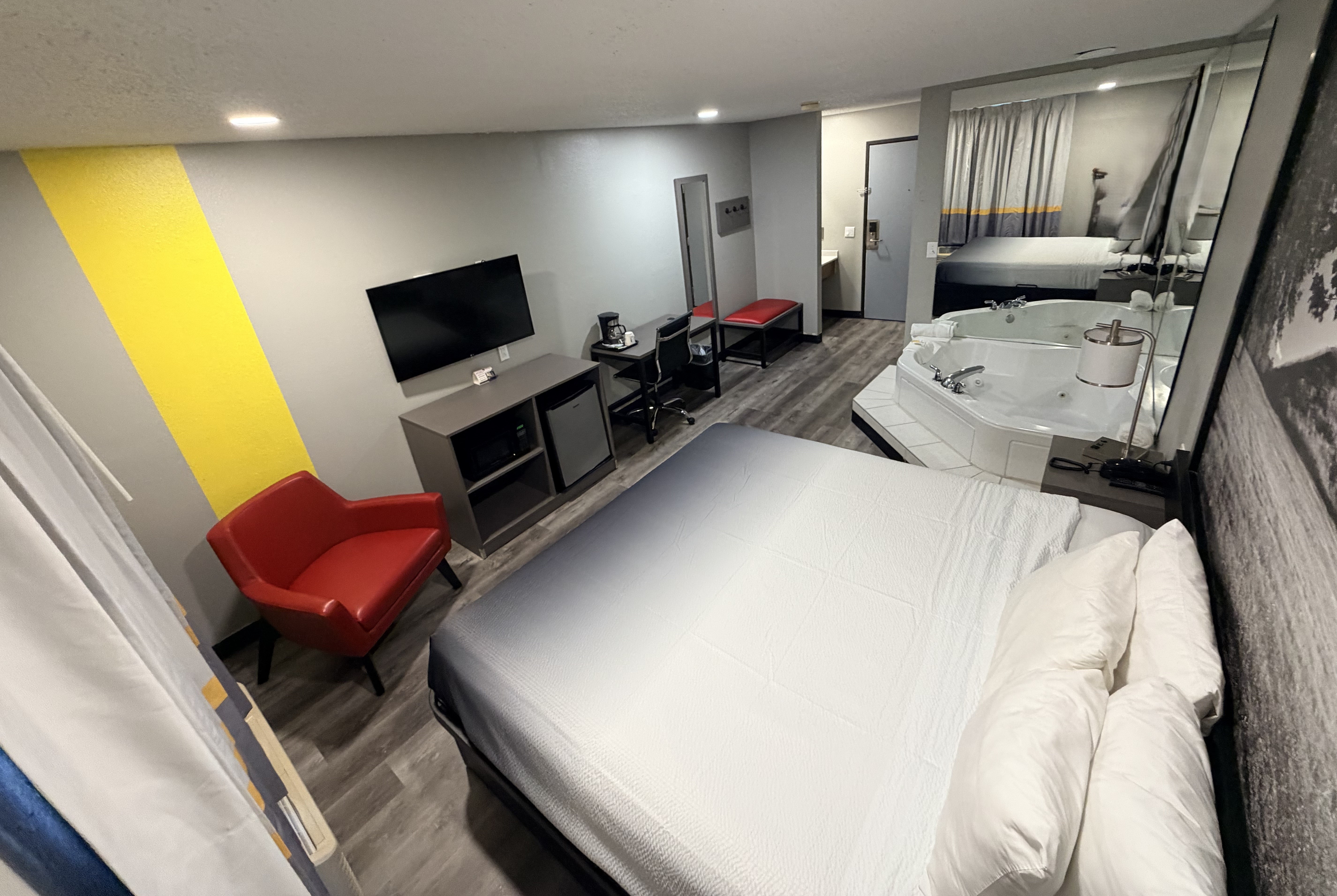 Guest room at the Super 8 by Wyndham Macomb in Macomb, Illinois