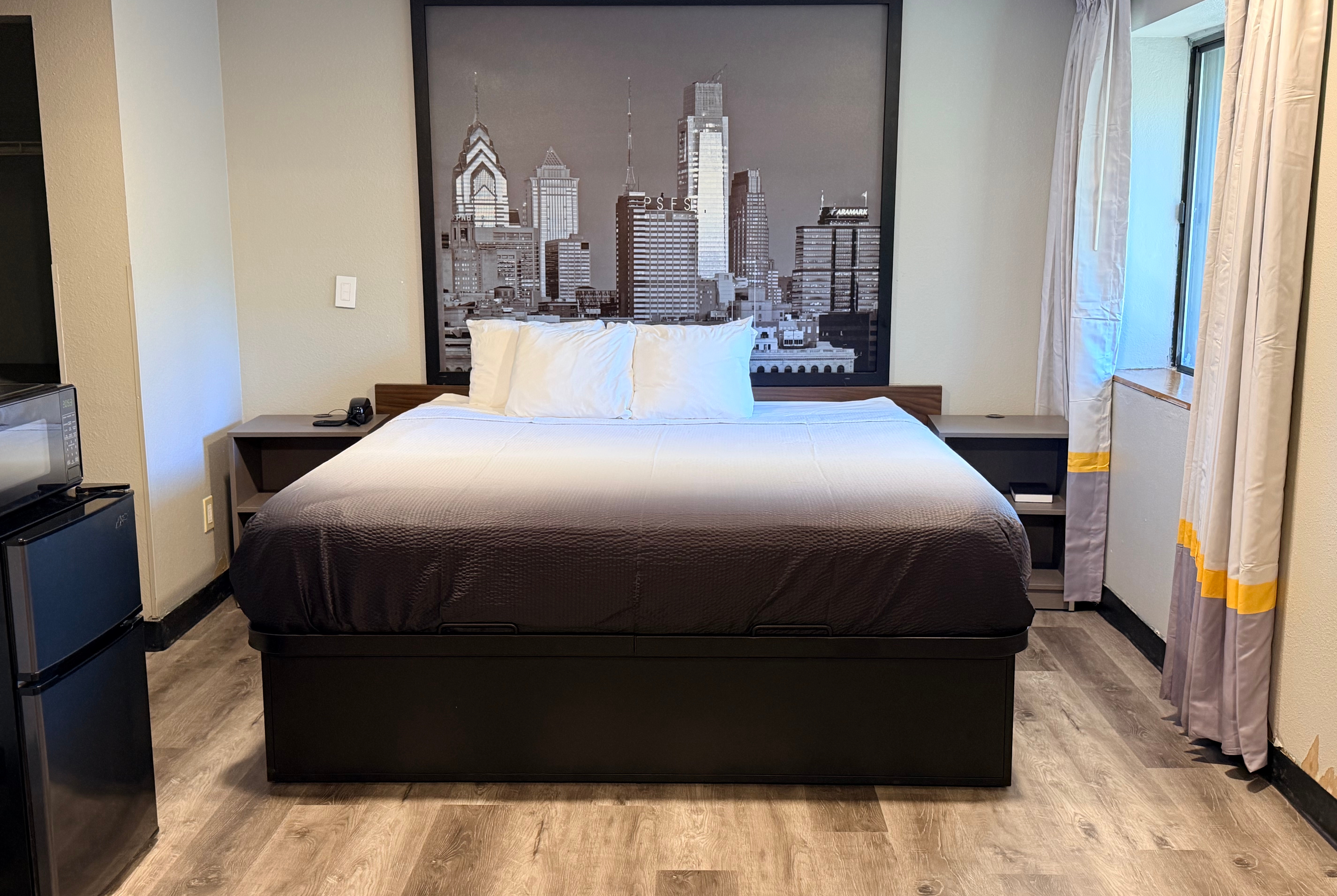 Super 8 by Wyndham Macomb suite in Macomb, Illinois