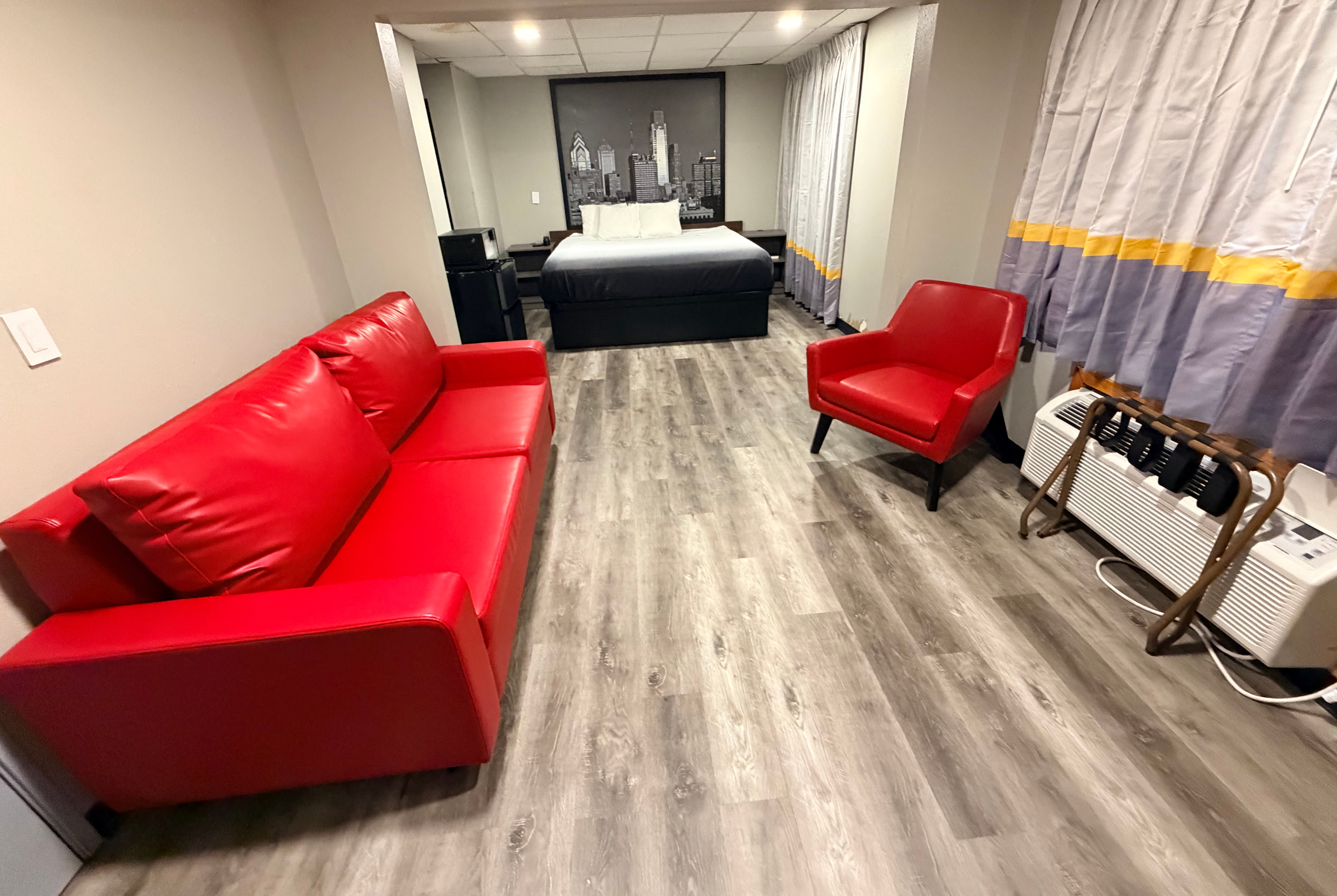 Super 8 by Wyndham Macomb suite in Macomb, Illinois