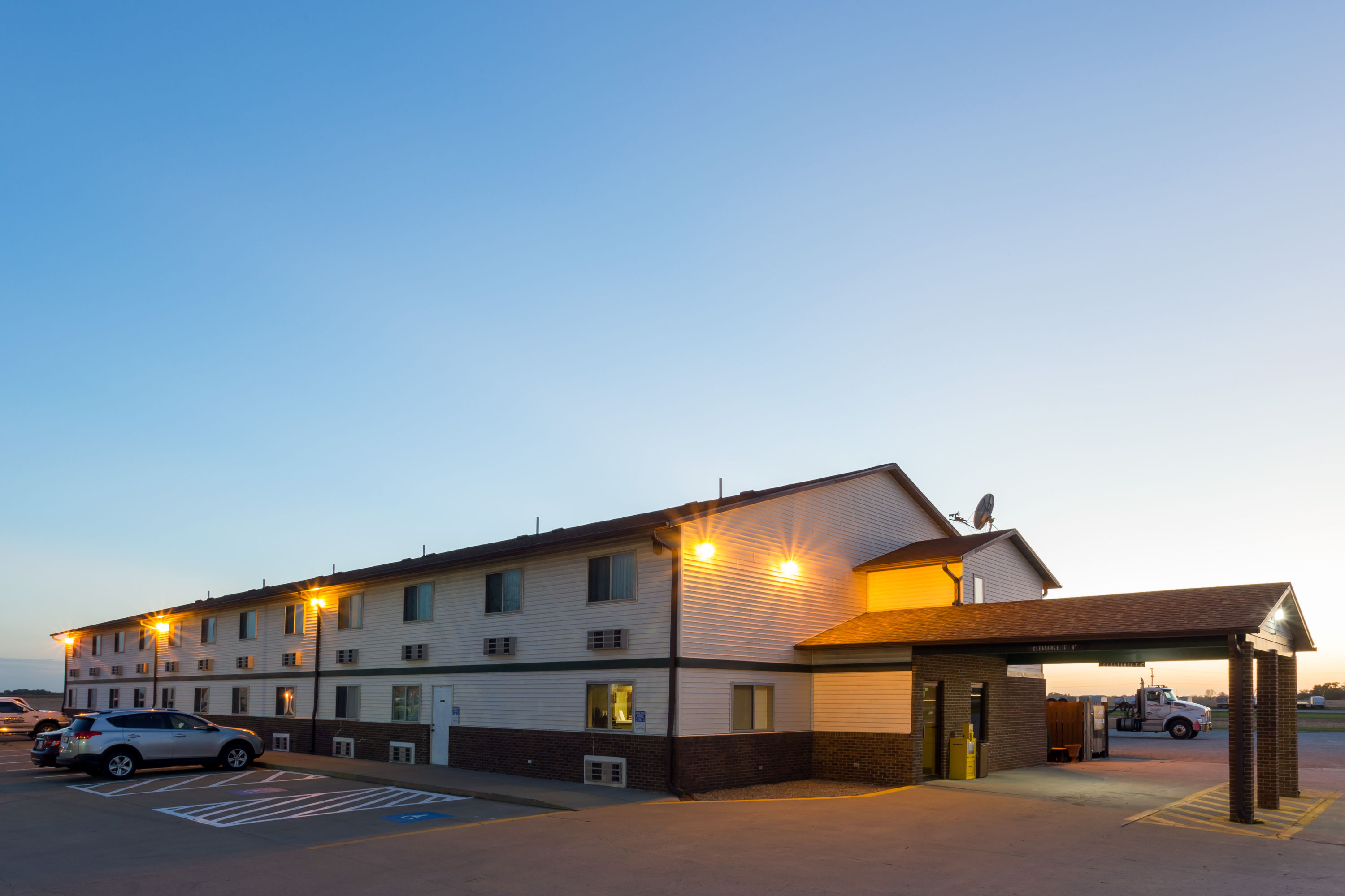 Super 8 By Wyndham Mendota Mendota Il Hotels