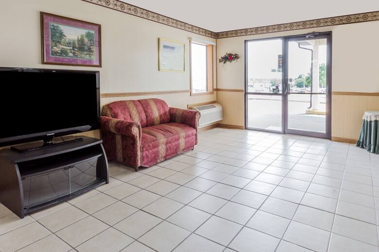 Super 8 Morris hotel lobby in Morris, Illinois