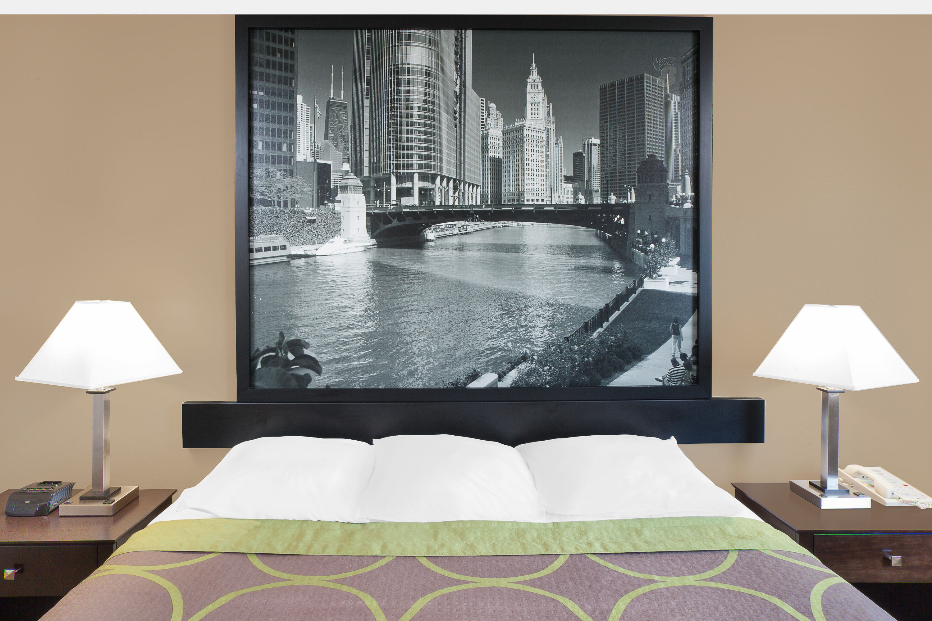 Super 8 by Wyndham Morton Grove/Chicago Morton Grove, IL Hotels