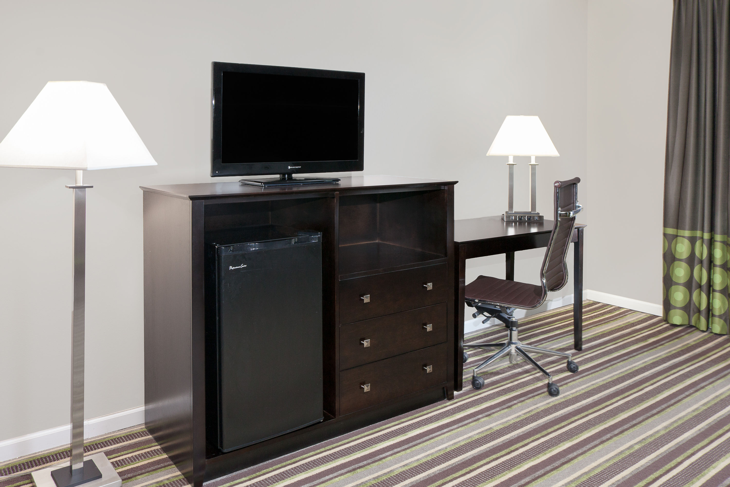 Super 8 by Wyndham Morton Grove/Chicago Morton Grove, IL Hotels