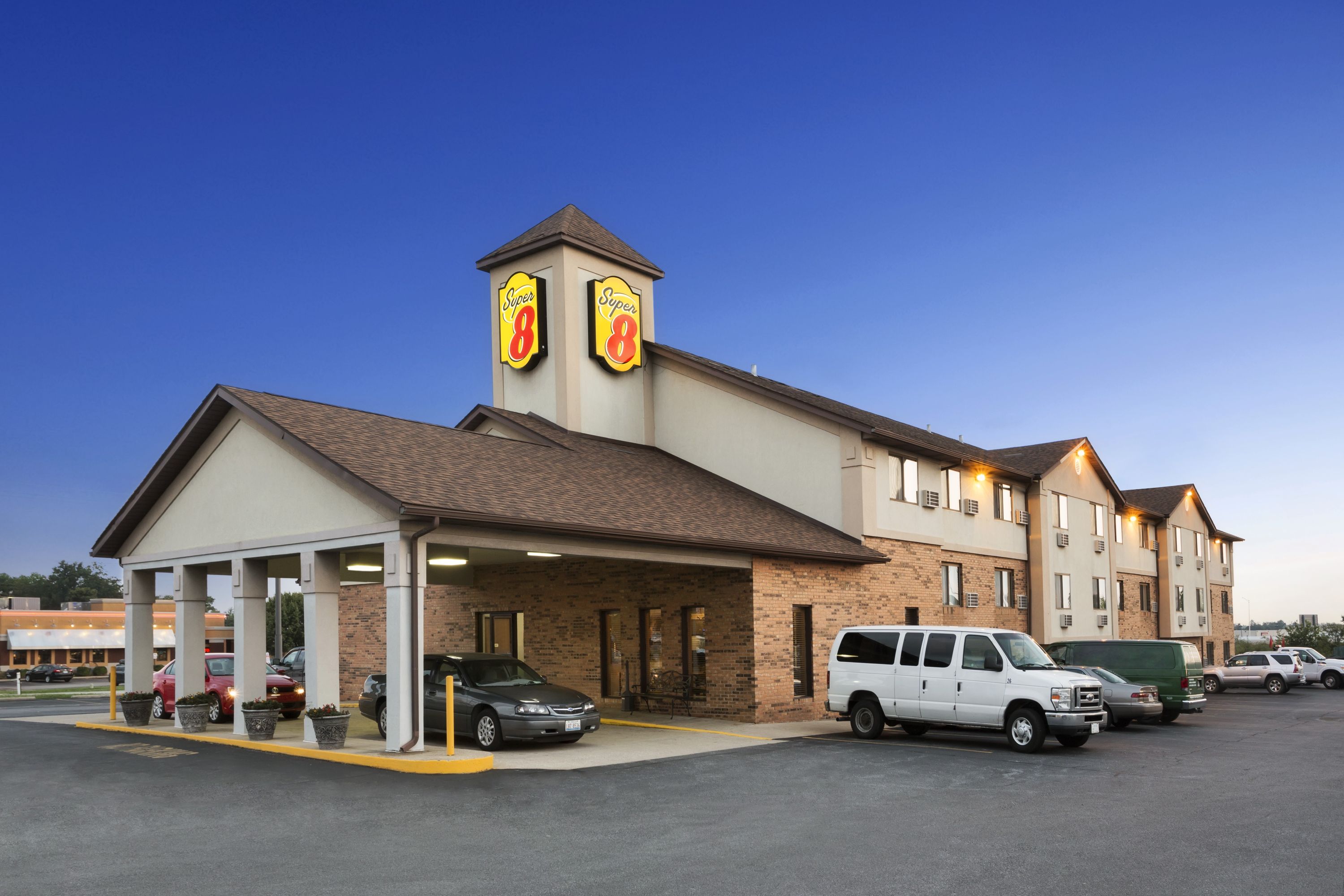 Super 8 by Wyndham Mt. Vernon IL Mount Vernon, IL Hotels