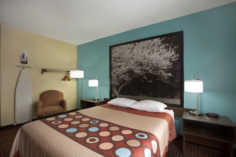 Guest room at the Super 8 Mt. Vernon in Mount Vernon, Illinois