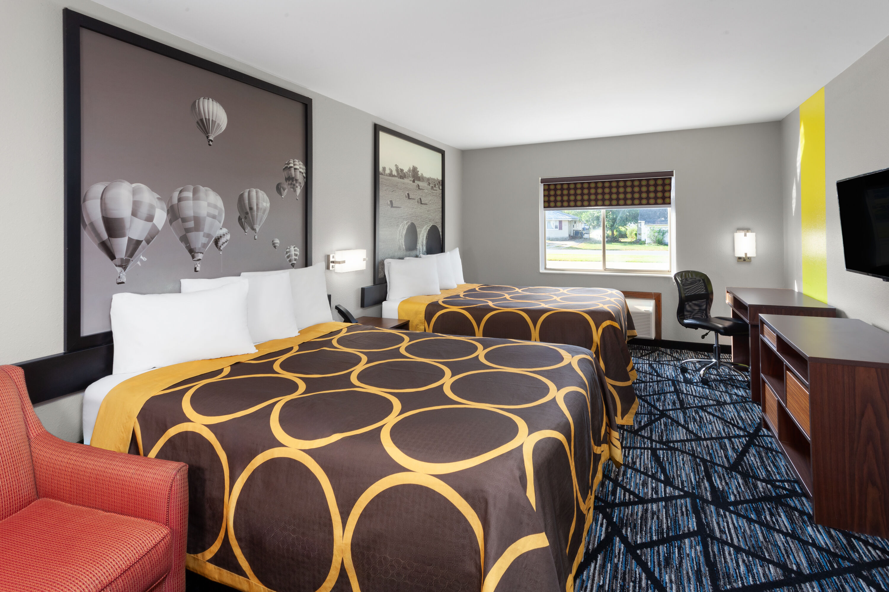 Guest room at the Super 8 by Wyndham Olney in Olney, Illinois