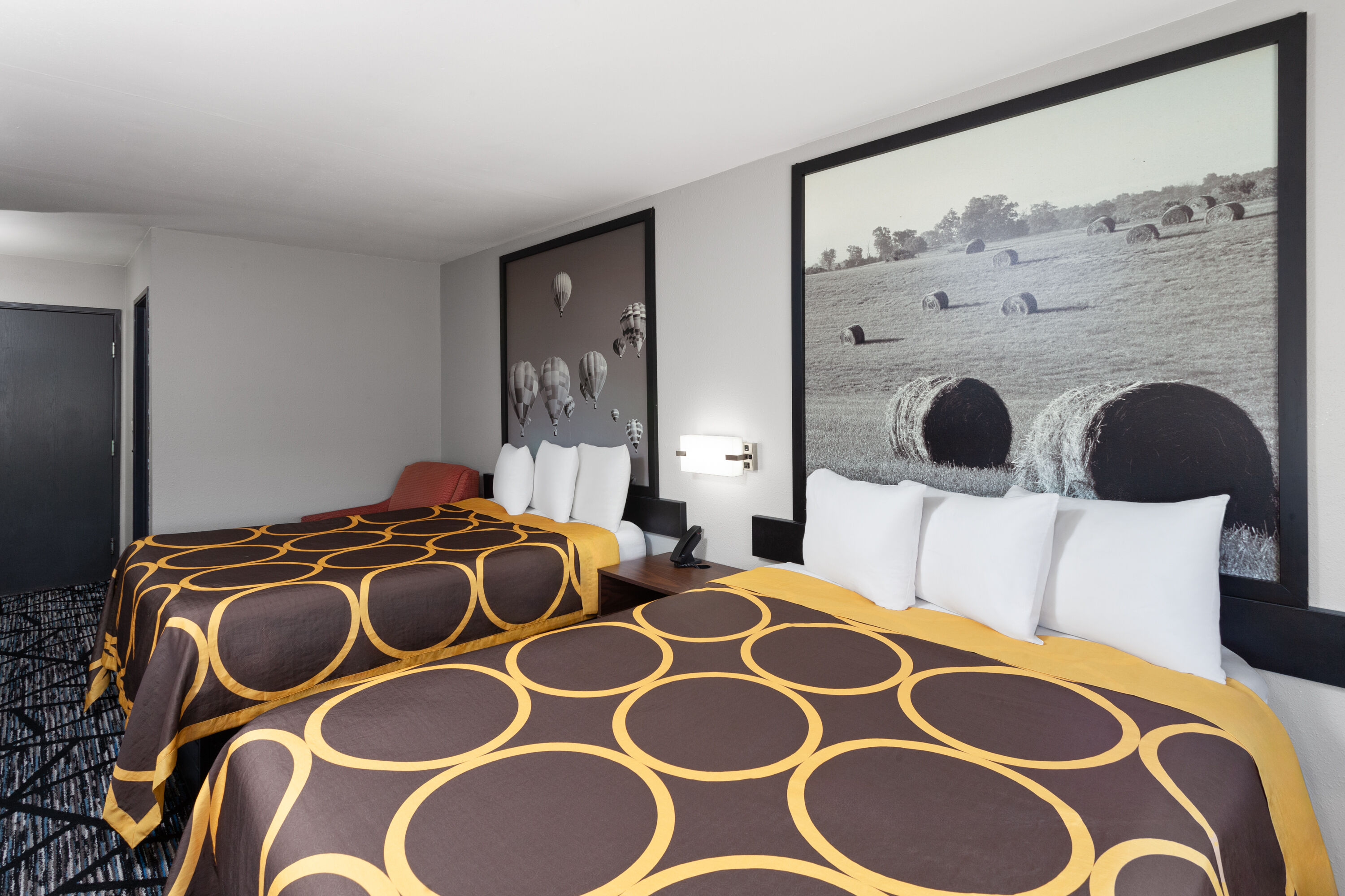 Guest room at the Super 8 by Wyndham Olney in Olney, Illinois