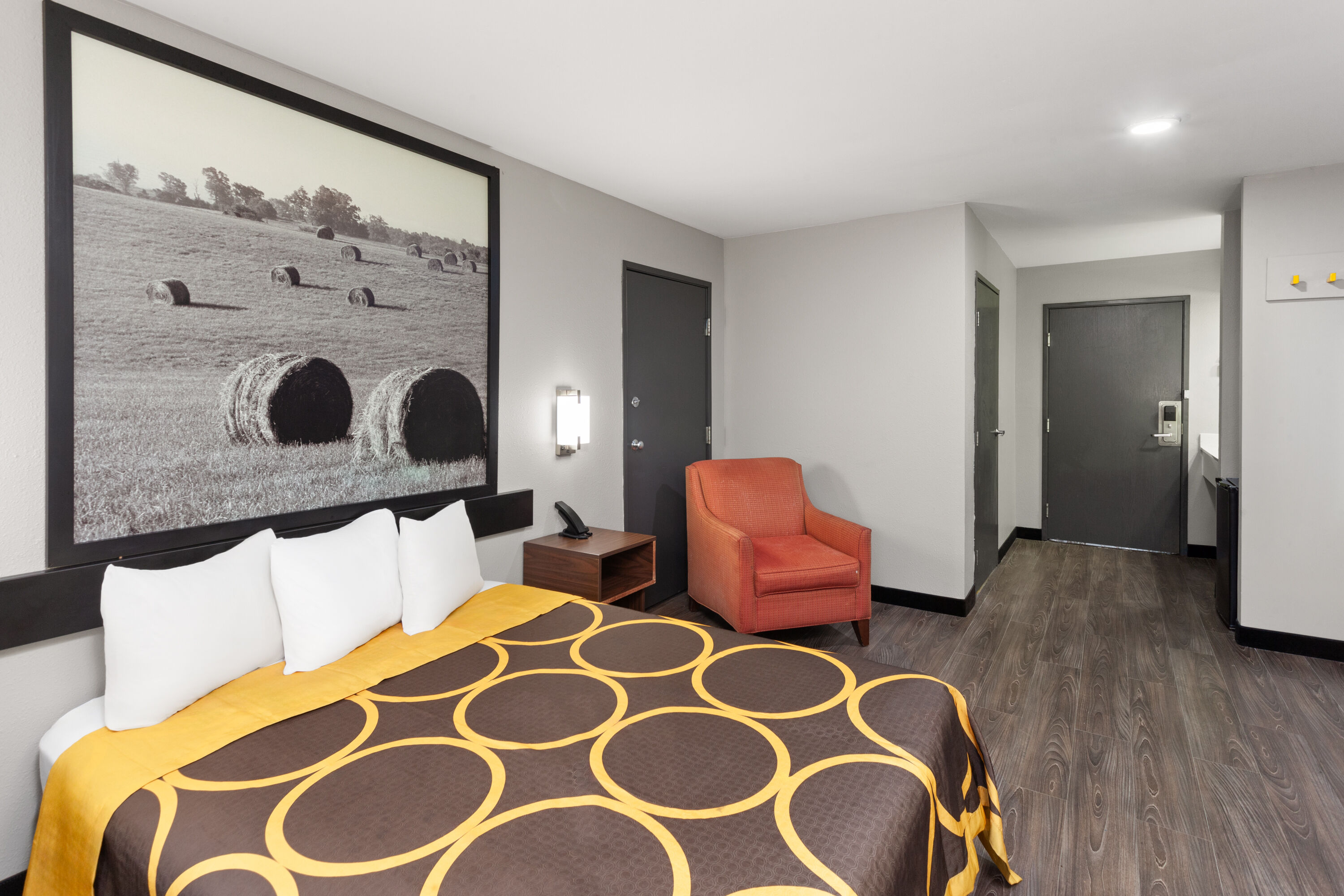 Guest room at the Super 8 by Wyndham Olney in Olney, Illinois