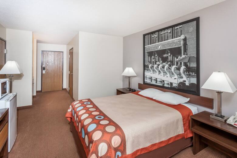 Guest room at the Super 8 Pekin/Peoria Area in Pekin, Illinois