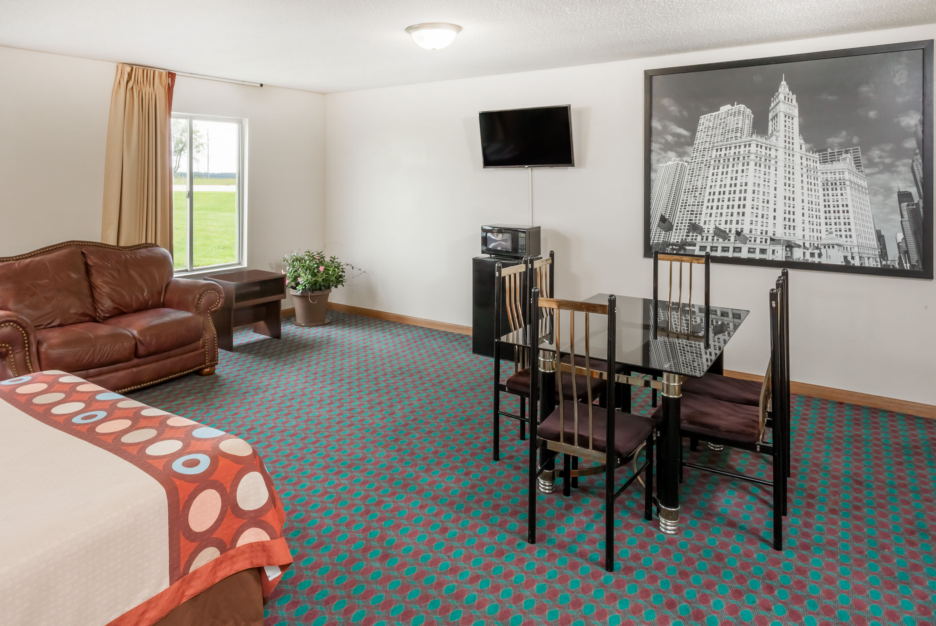 Guest room at the Super 8 by Wyndham Pekin/Peoria Area in Pekin, Illinois