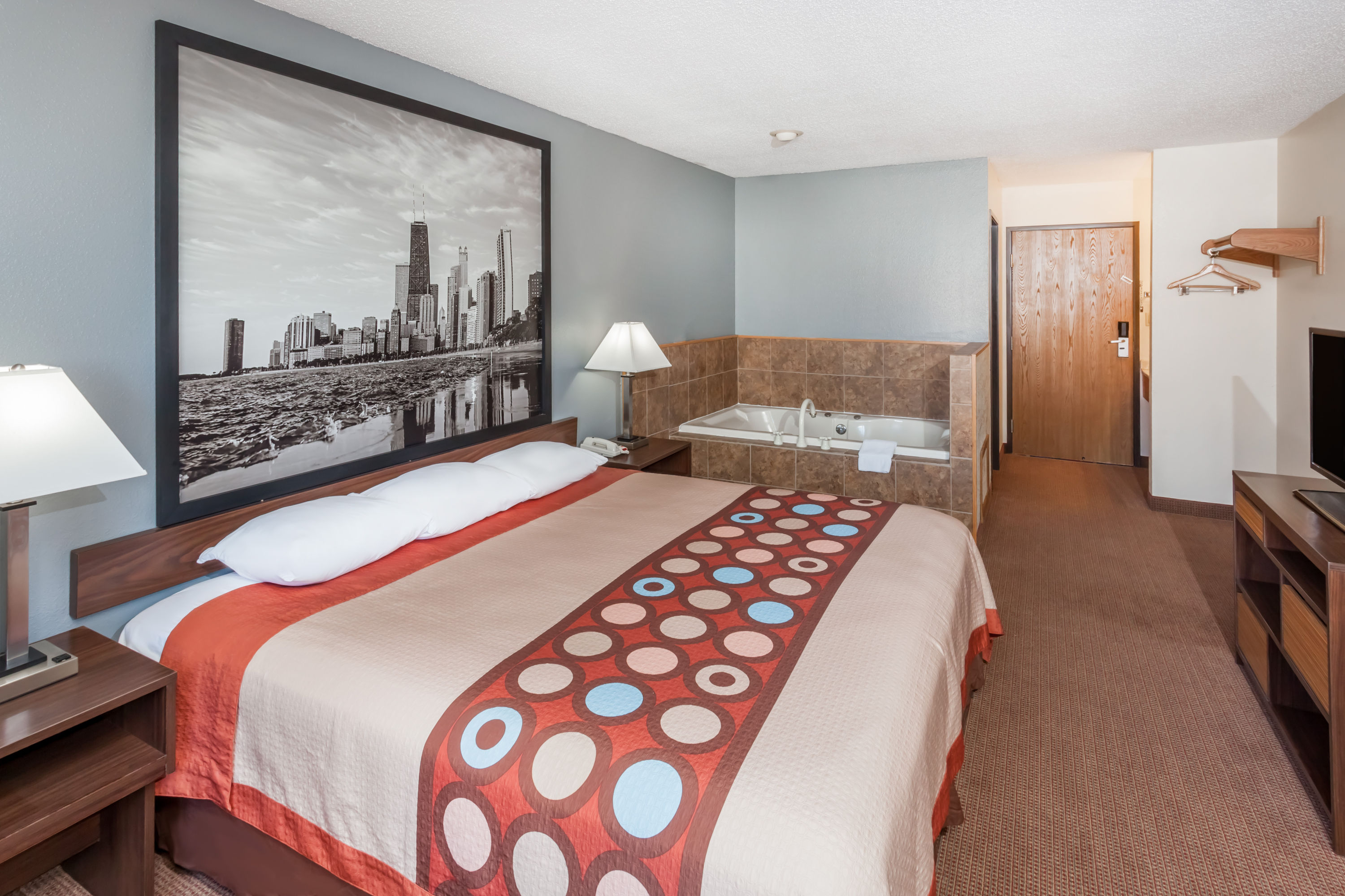 Super 8 by Wyndham Pekin/Peoria Area suite in Pekin, Illinois