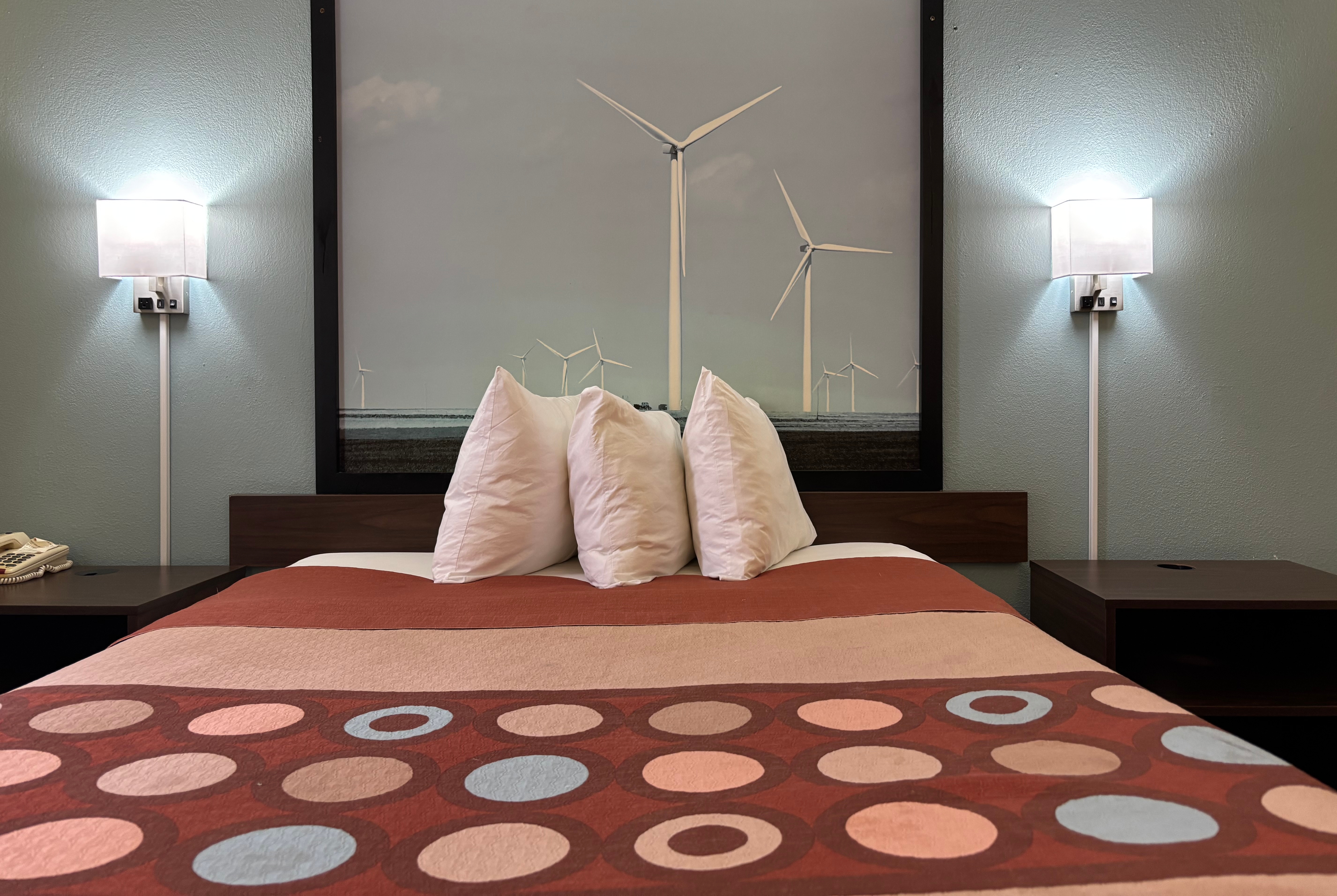 Guest room at the Super 8 by Wyndham Peoria in Peoria, Illinois