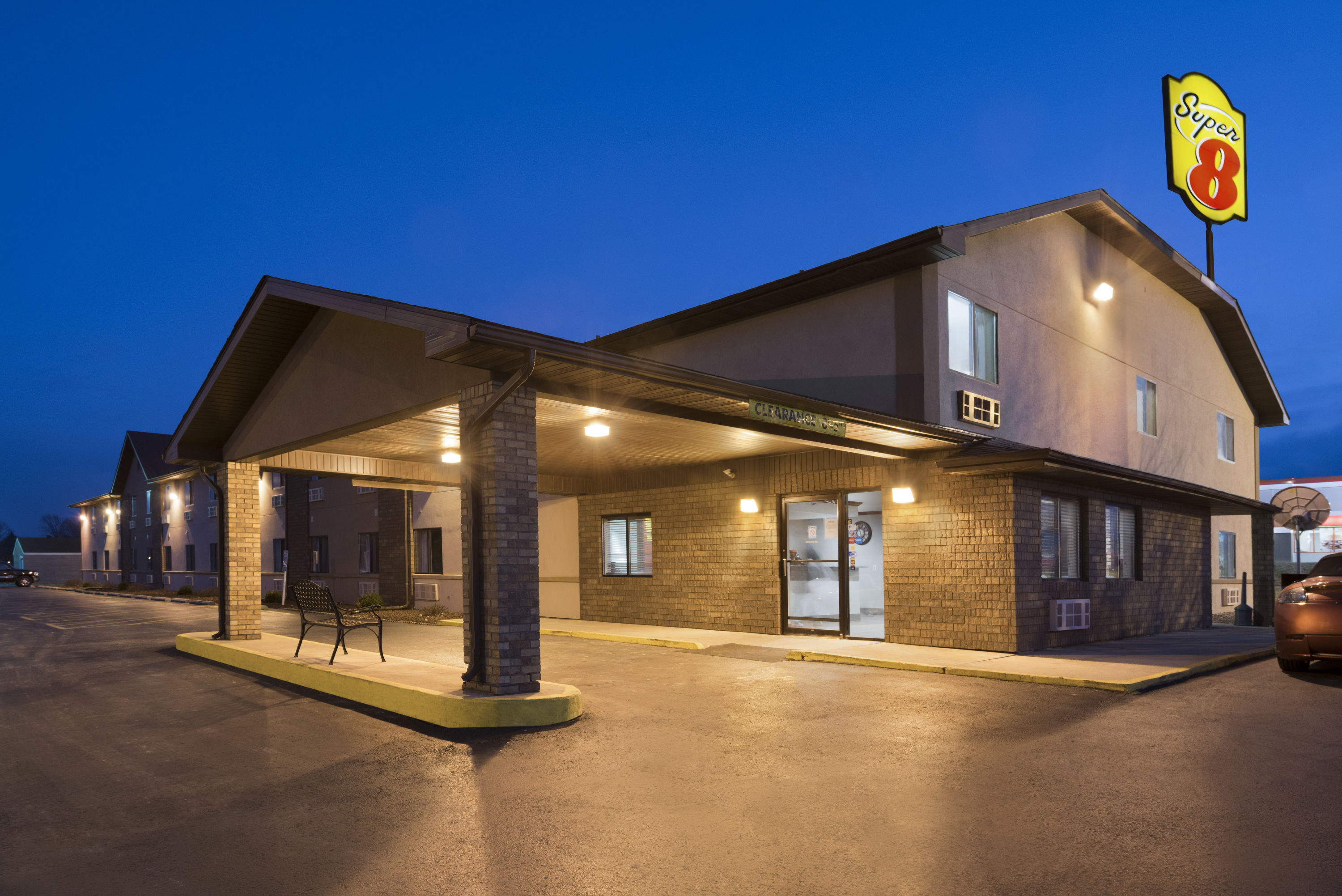 Exterior of Super 8 by Wyndham Rantoul hotel in Rantoul, Illinois