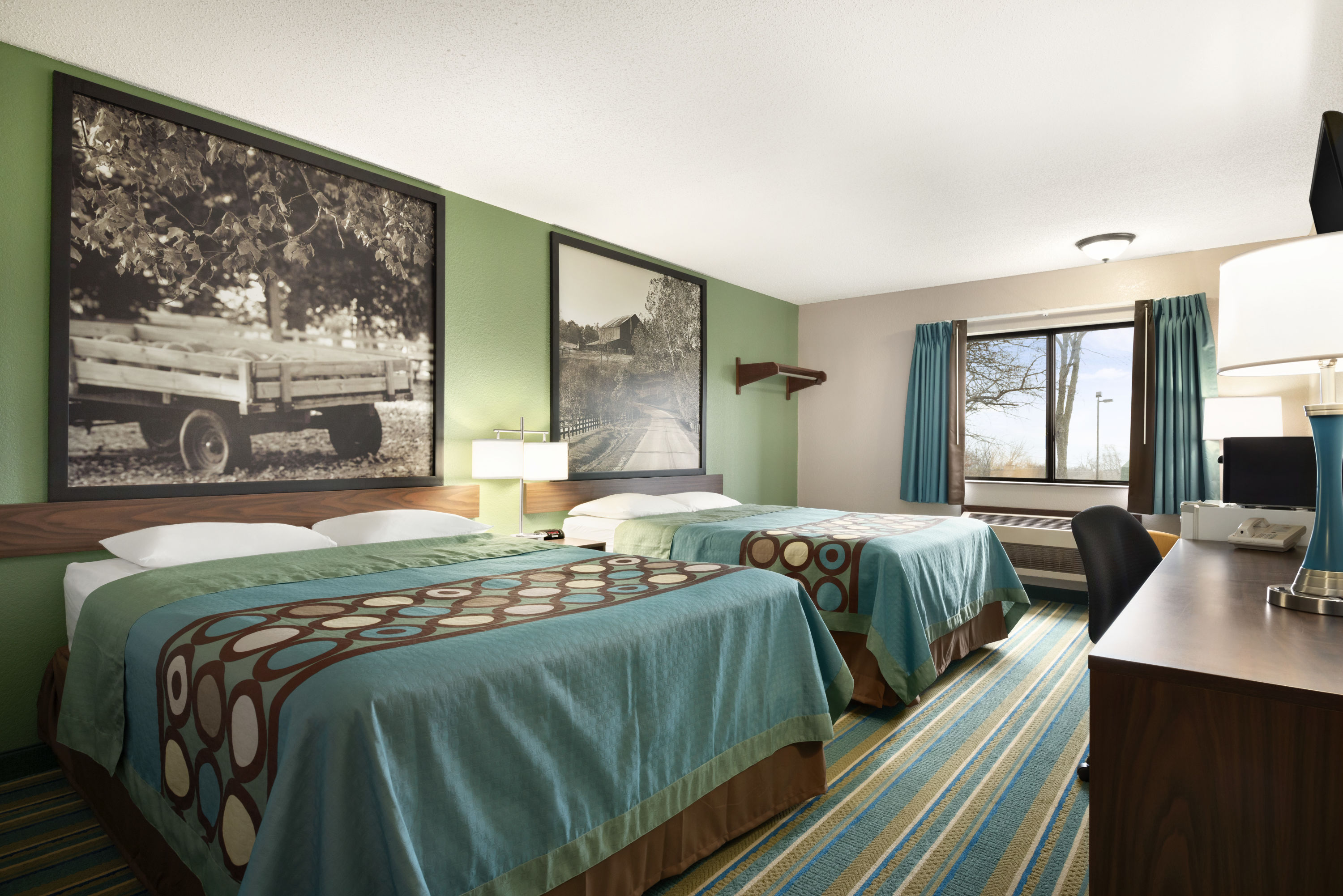 Guest room at the Super 8 by Wyndham Rantoul in Rantoul, Illinois