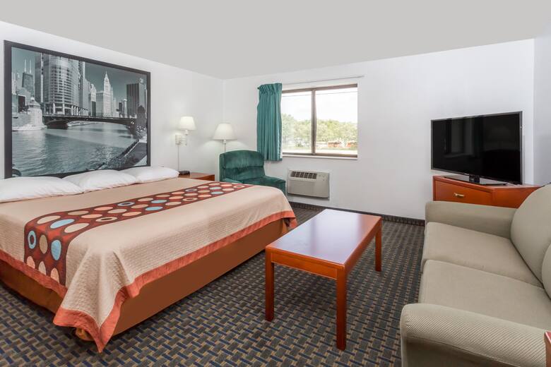 Guest room at the Super 8 Rock Falls Sterling Area in Rock Falls, Illinois