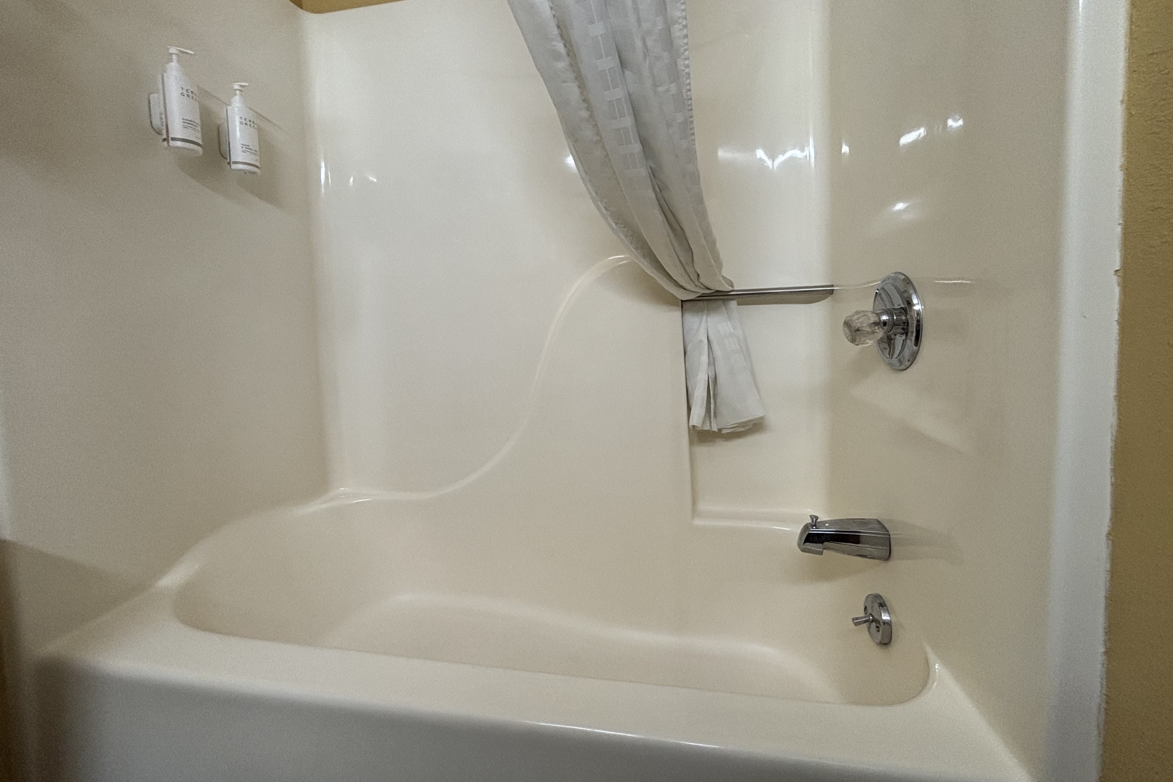 Guest room bath at the Super 8 by Wyndham Staunton in Staunton, Illinois