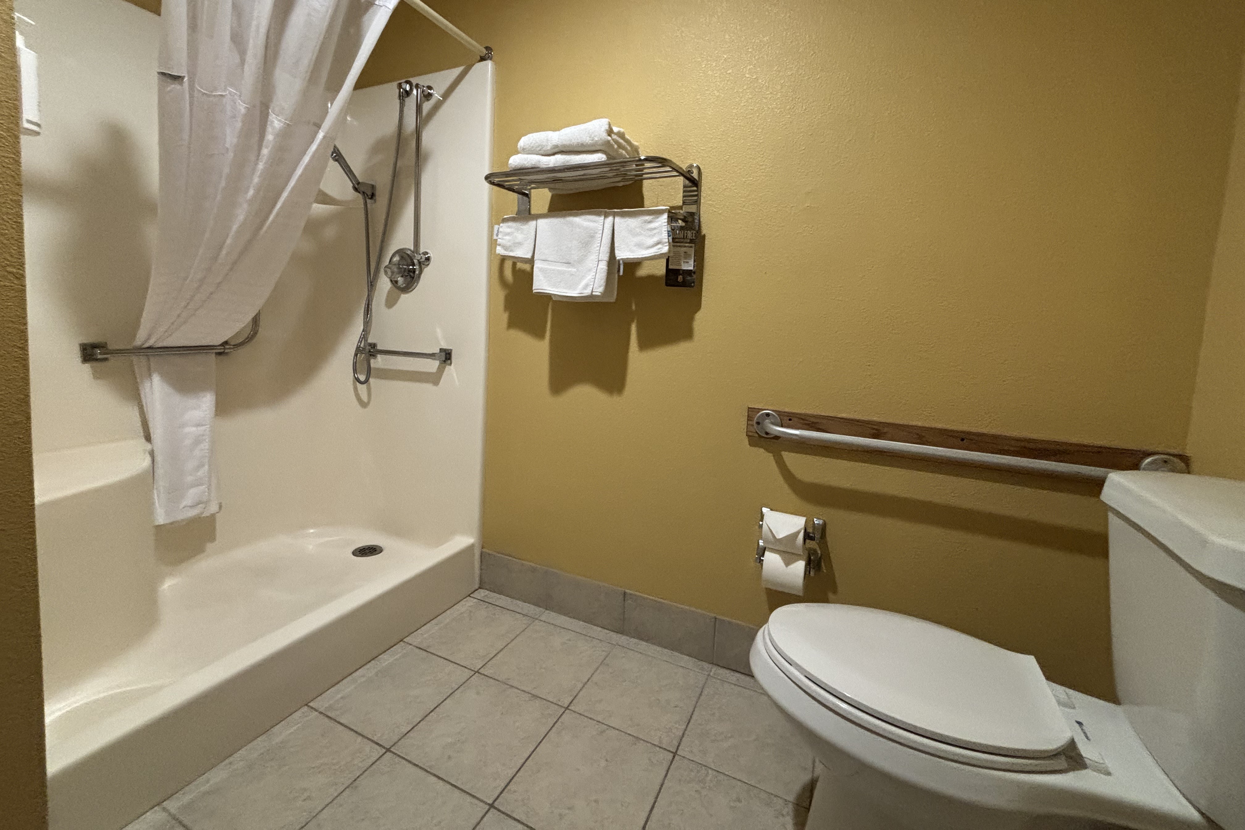 Guest room bath at the Super 8 by Wyndham Staunton in Staunton, Illinois