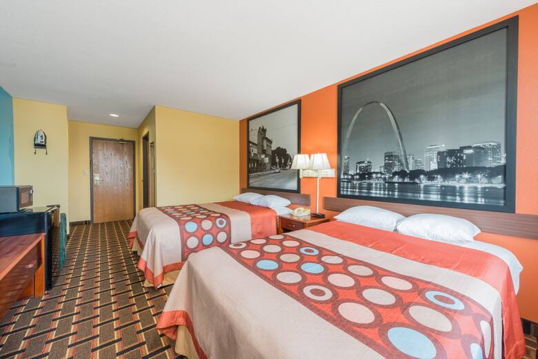 Guest room at the Super 8 Staunton in Staunton, Illinois