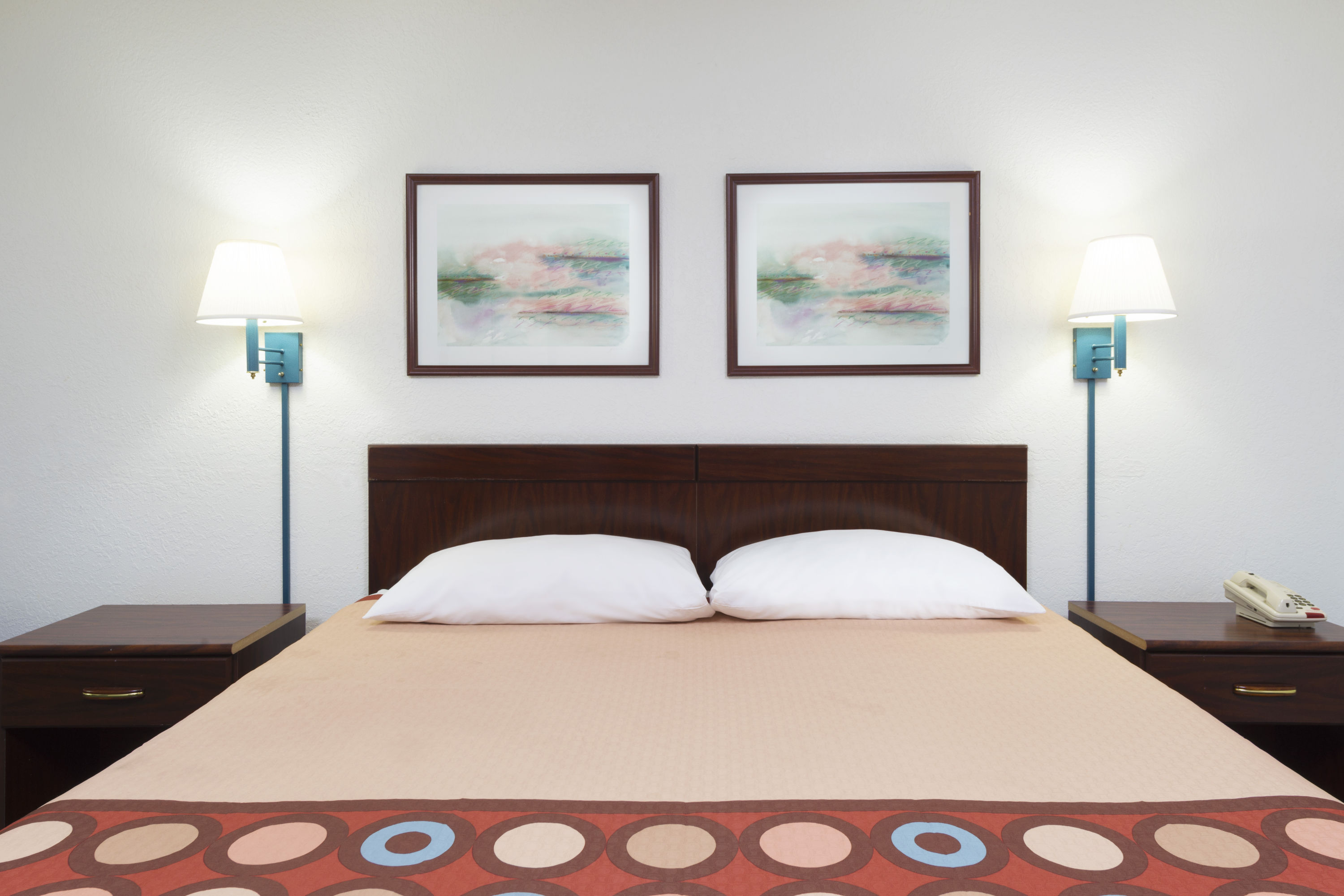 Guest room at the Super 8 by Wyndham Taylorville IL in Taylorville, Illinois