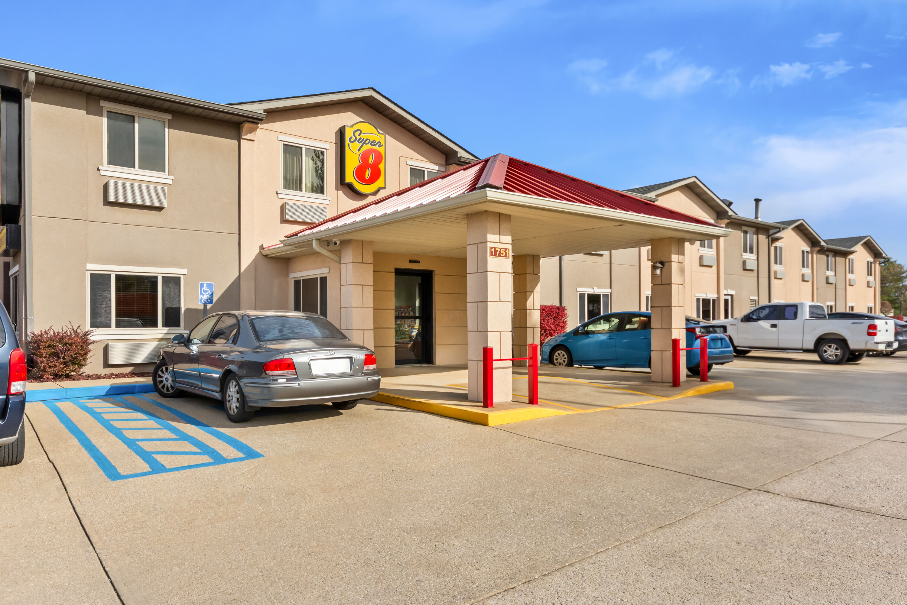 Exterior Day Image of Super 8 by Wyndham Bloomington University Area hotel in Bloomington, Indiana