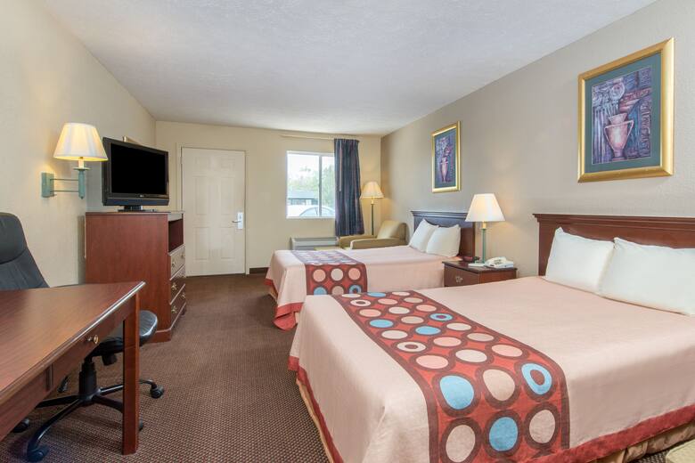 Guest room at the Super 8 Centerville-Richmond in Centerville, Indiana