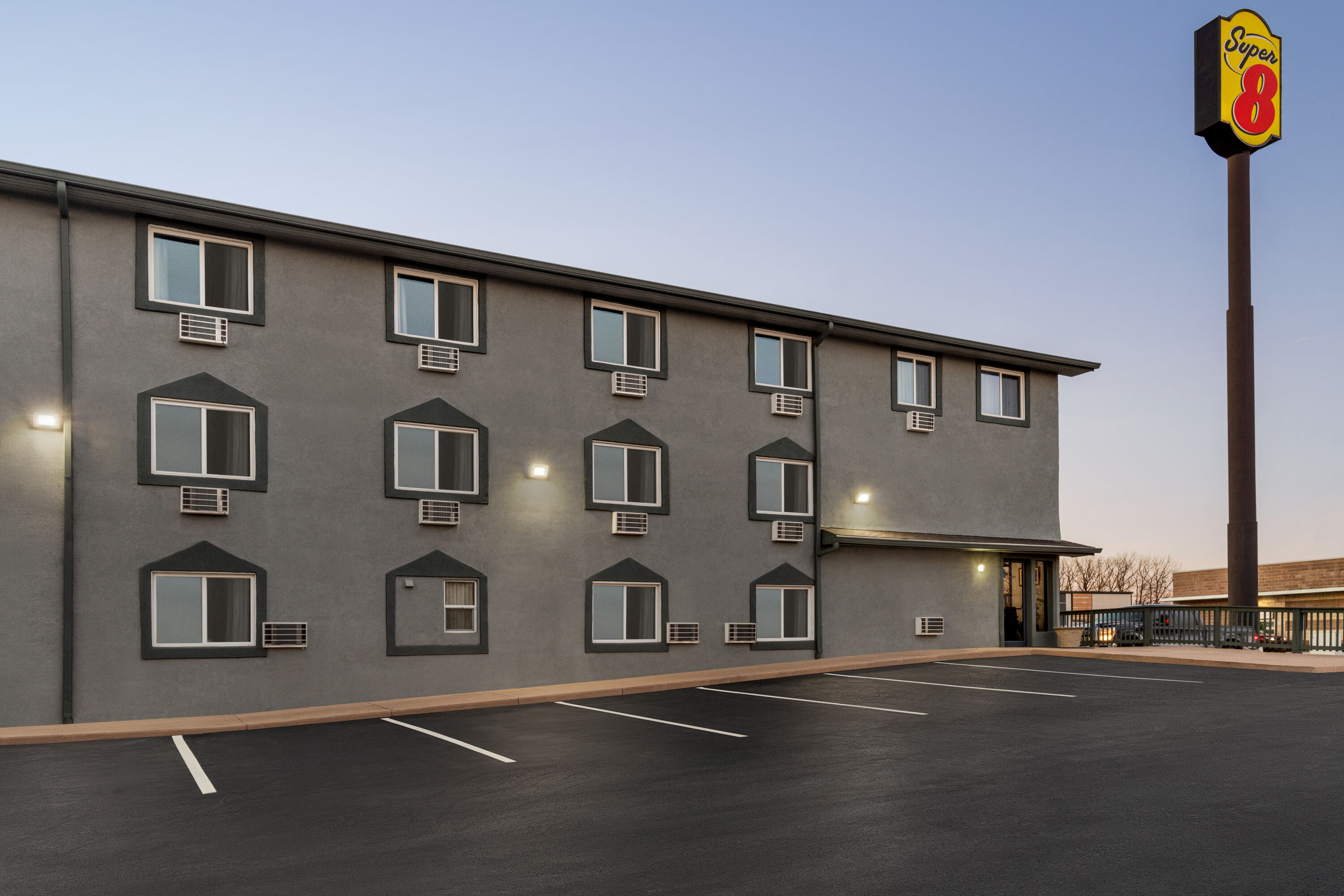 Exterior of Super 8 by Wyndham Columbus/Edinburgh hotel in Columbus, Indiana