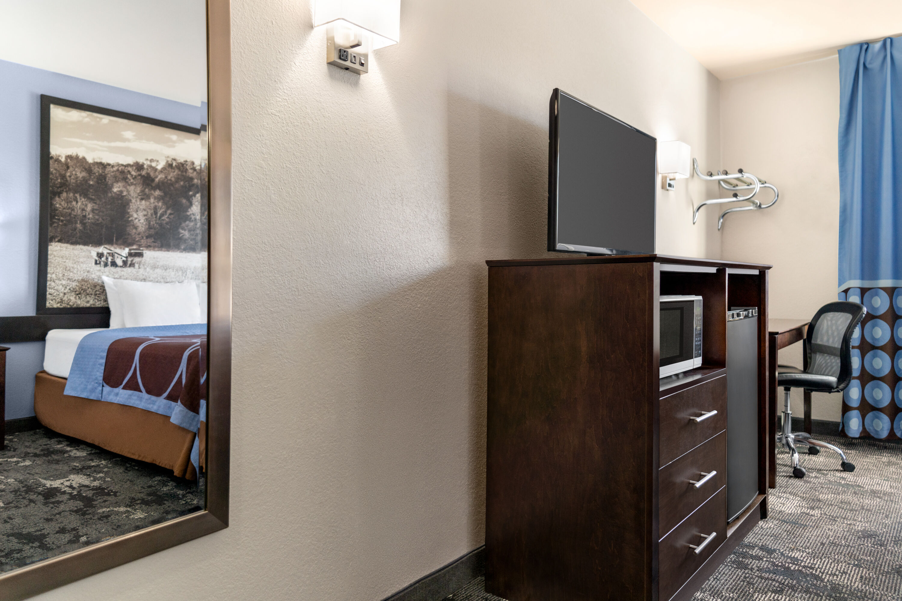 Guest room at the Super 8 by Wyndham Columbus/Edinburgh in Columbus, Indiana