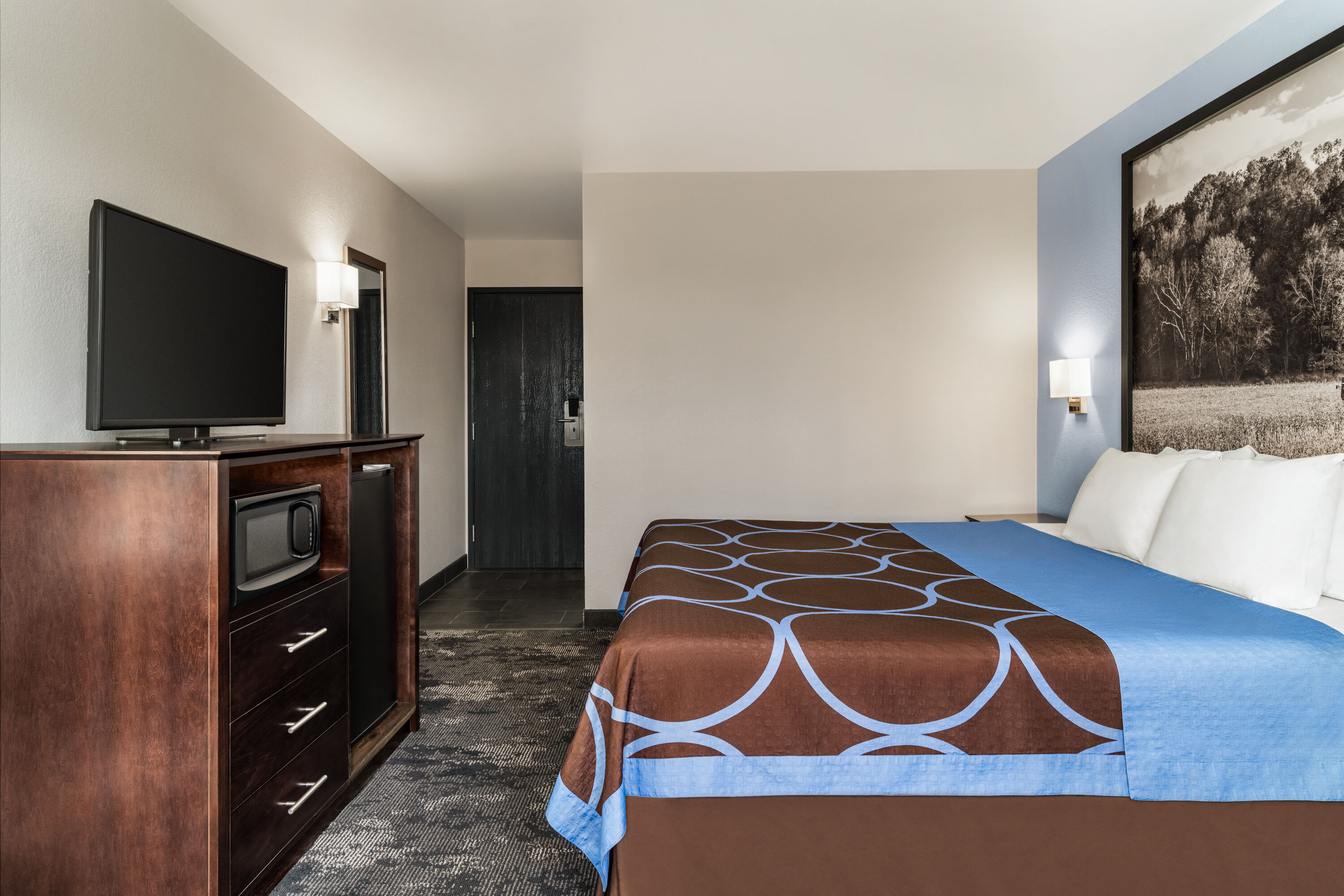 Guest room at the Super 8 by Wyndham Columbus/Edinburgh in Columbus, Indiana