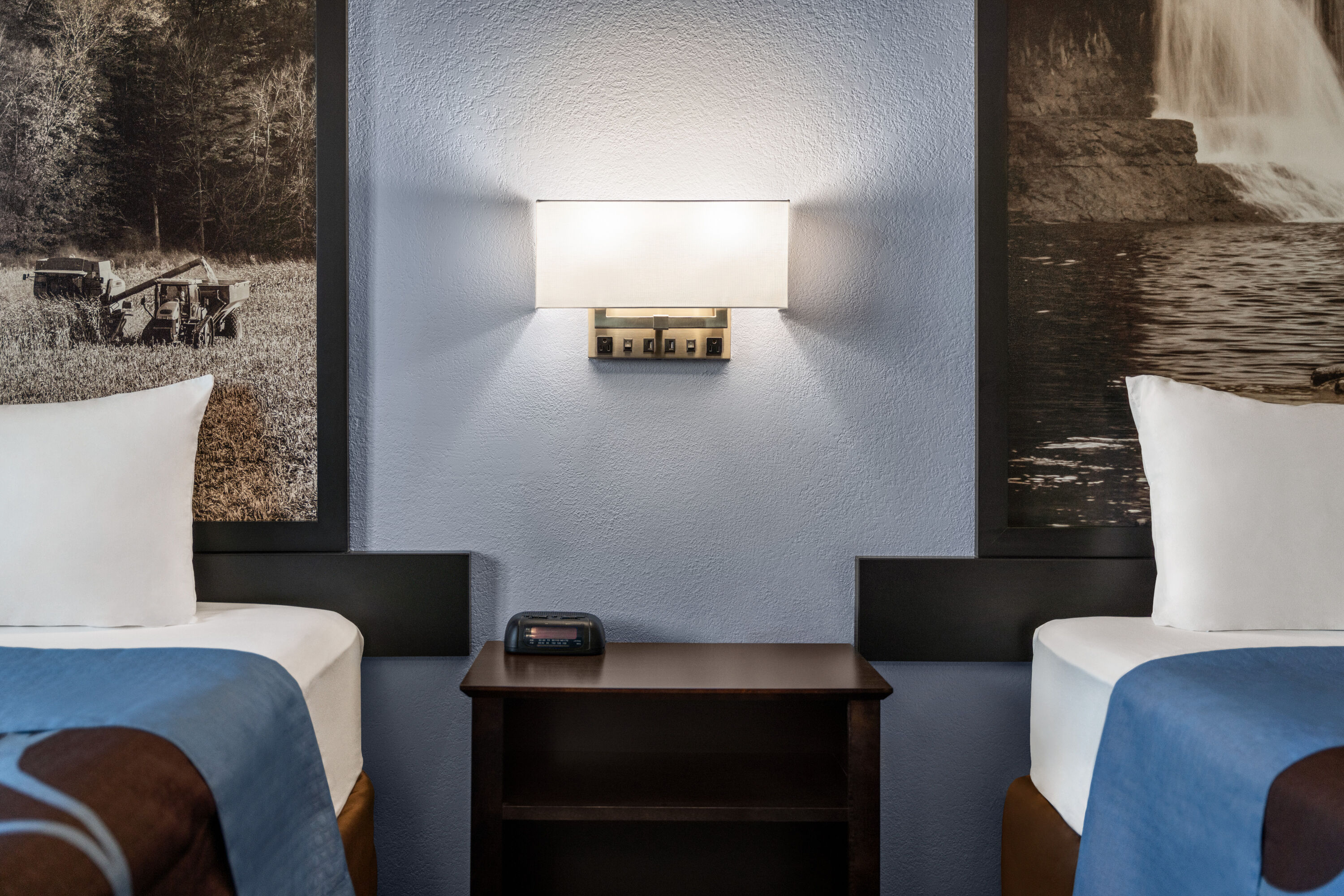 Guest room at the Super 8 by Wyndham Columbus/Edinburgh in Columbus, Indiana