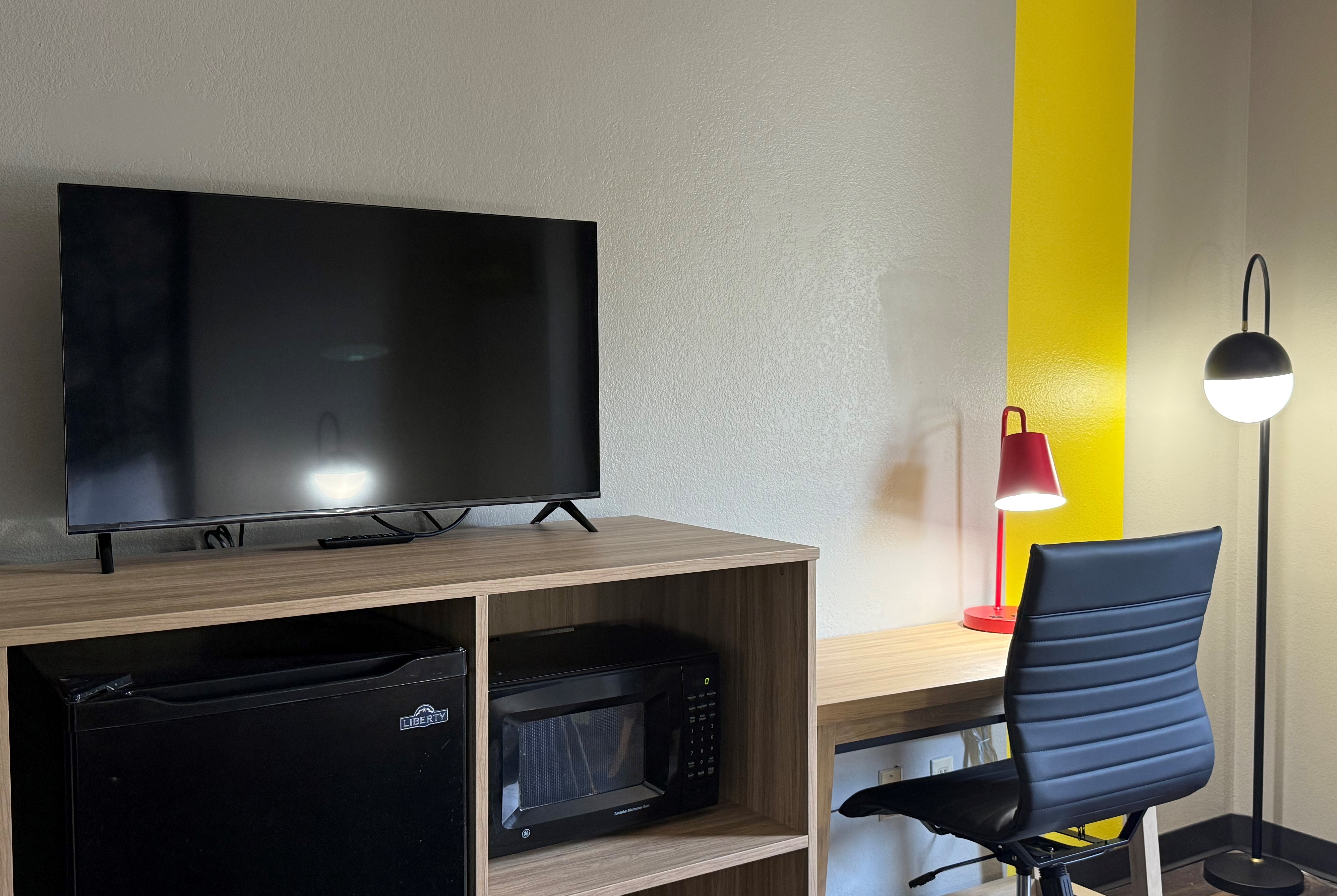 Guest room at the Super 8 by Wyndham Evansville East in Evansville, Indiana
