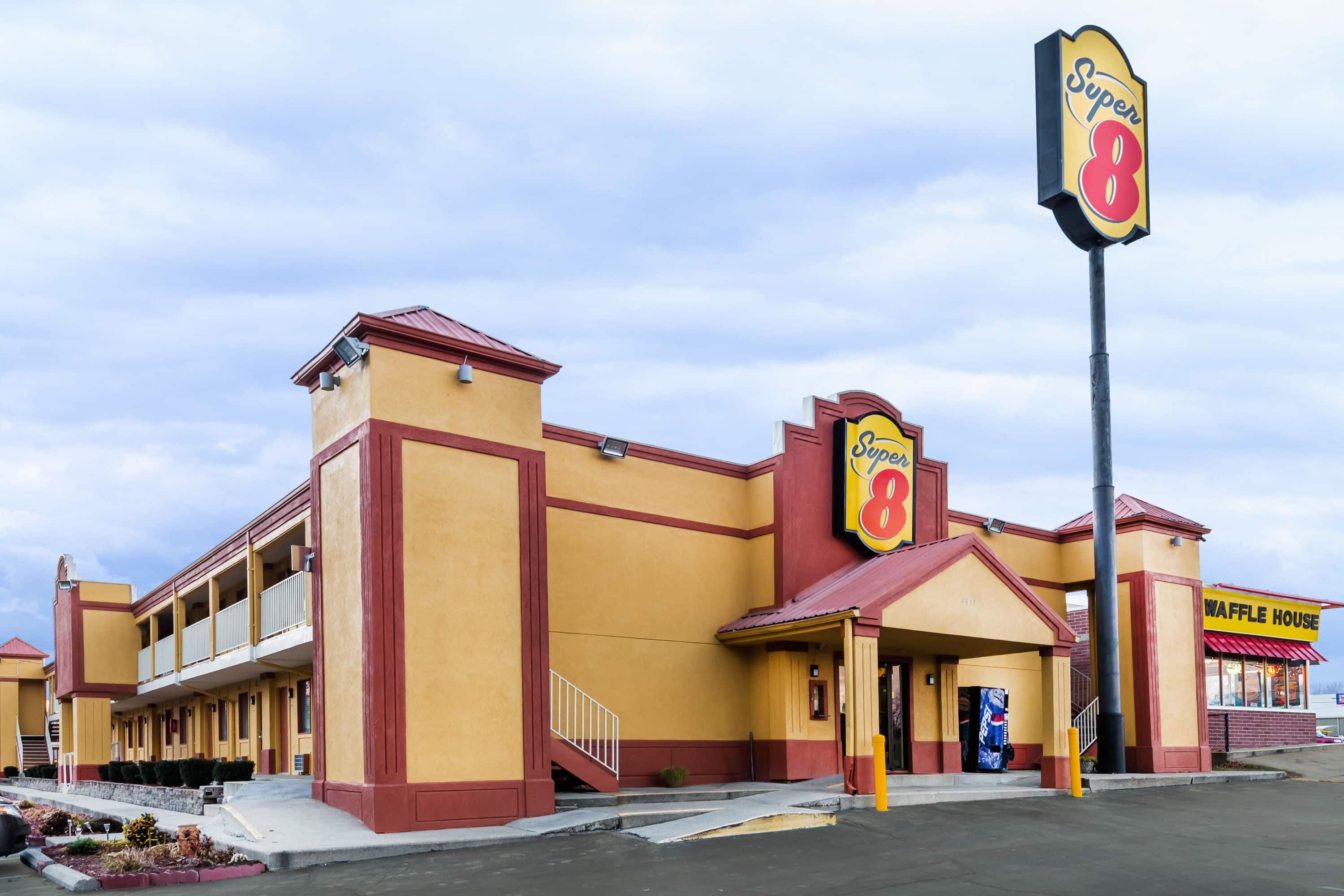 Super 8
