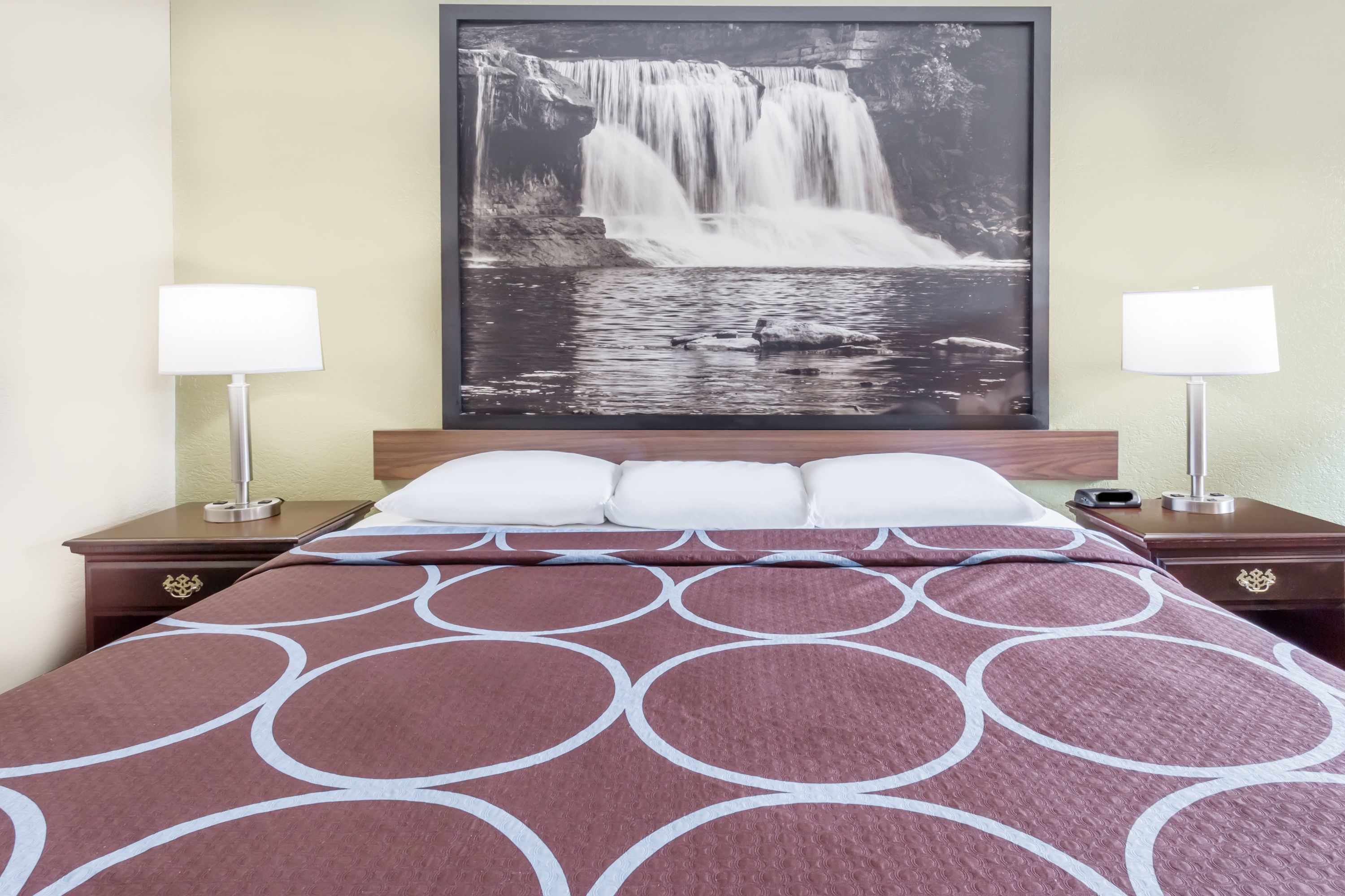 Guest room at the Super 8 by Wyndham Logansport in Logansport, Indiana