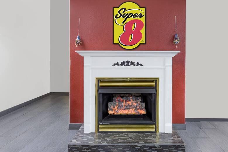 Super 8 Logansport hotel lobby in Logansport, Indiana