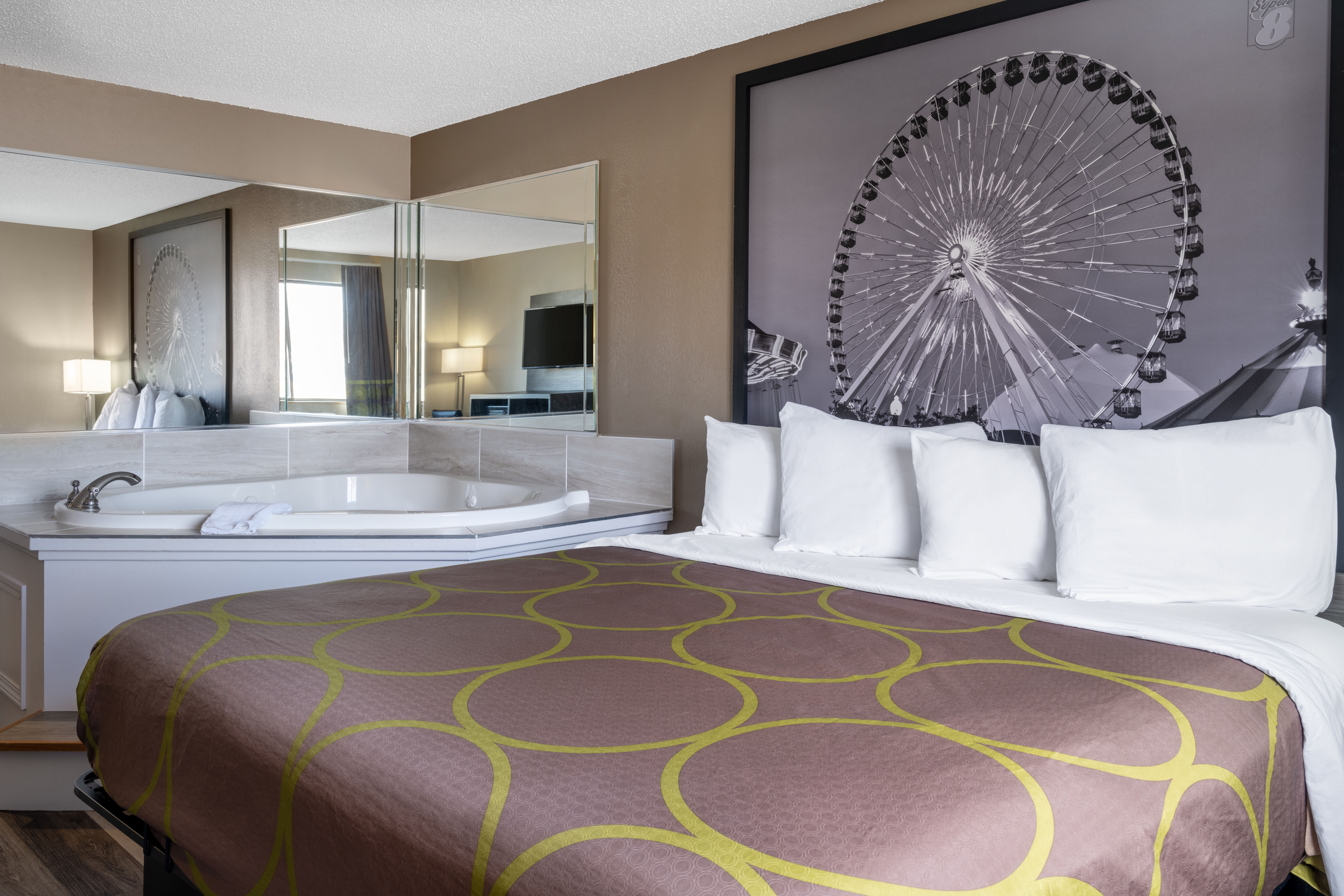 Super 8 by Wyndham Merrillville suite in Merrillville, Indiana