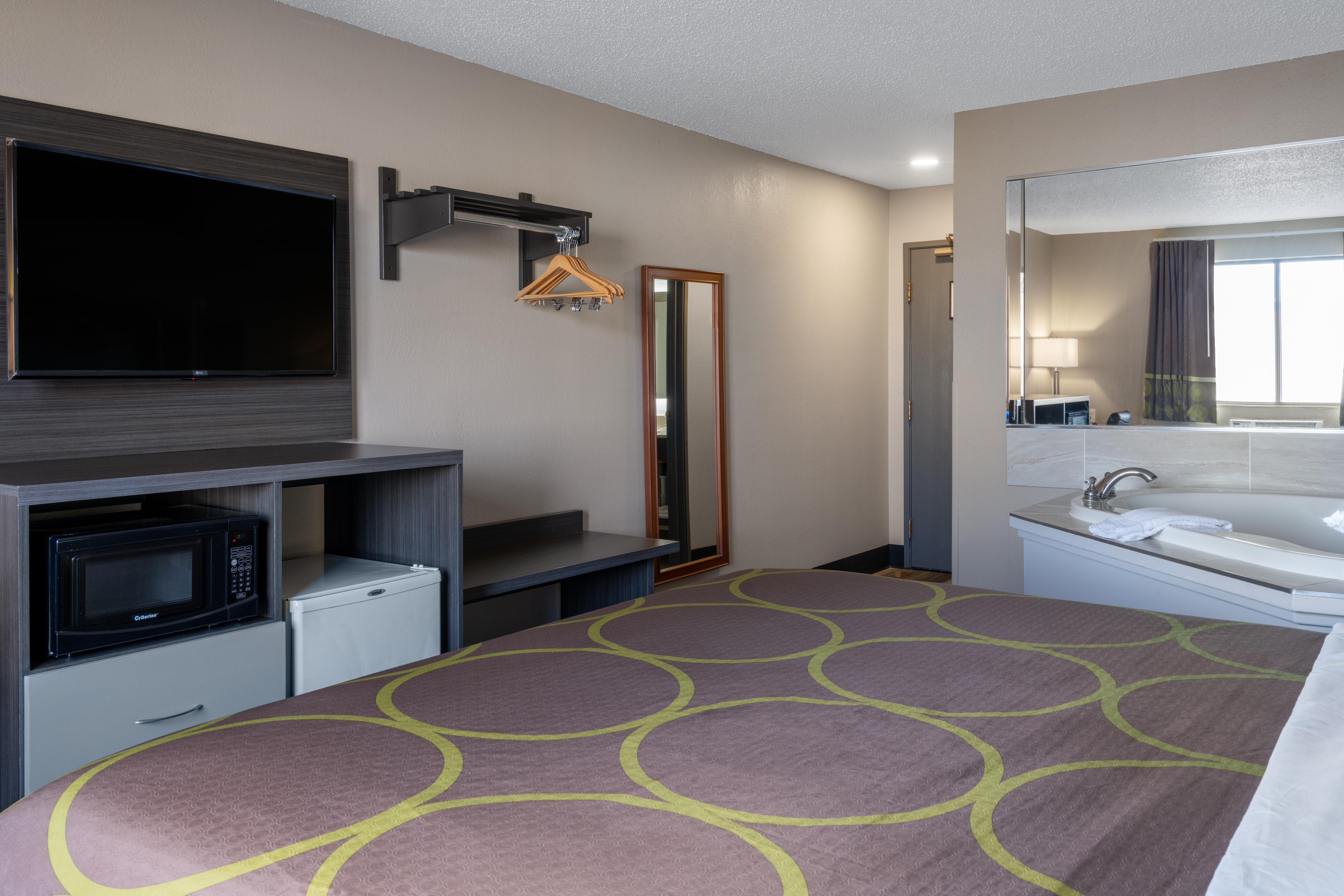 Super 8 by Wyndham Merrillville suite in Merrillville, Indiana