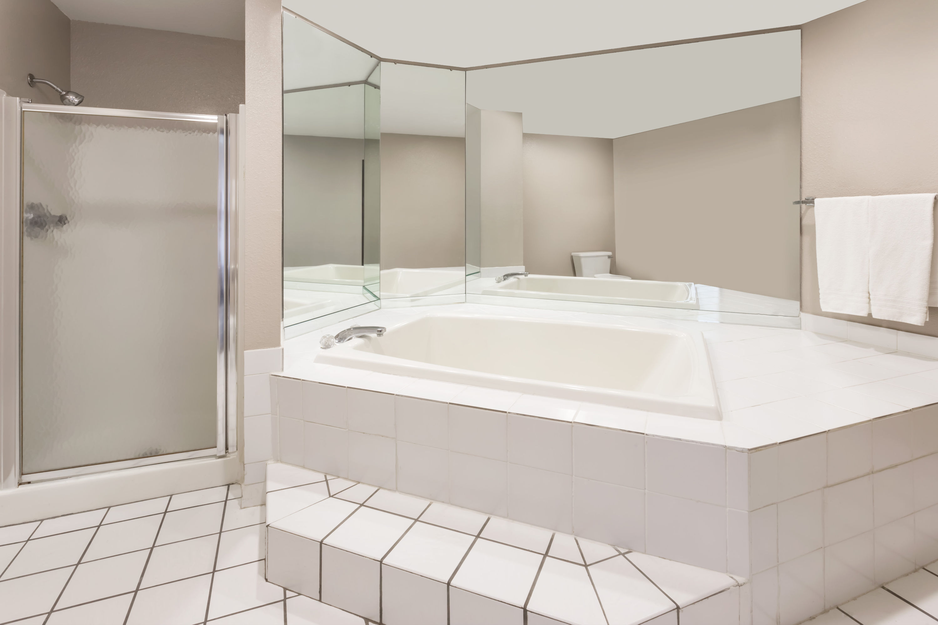 Super 8 by Wyndham Plymouth hot tub suite in Plymouth, Indiana