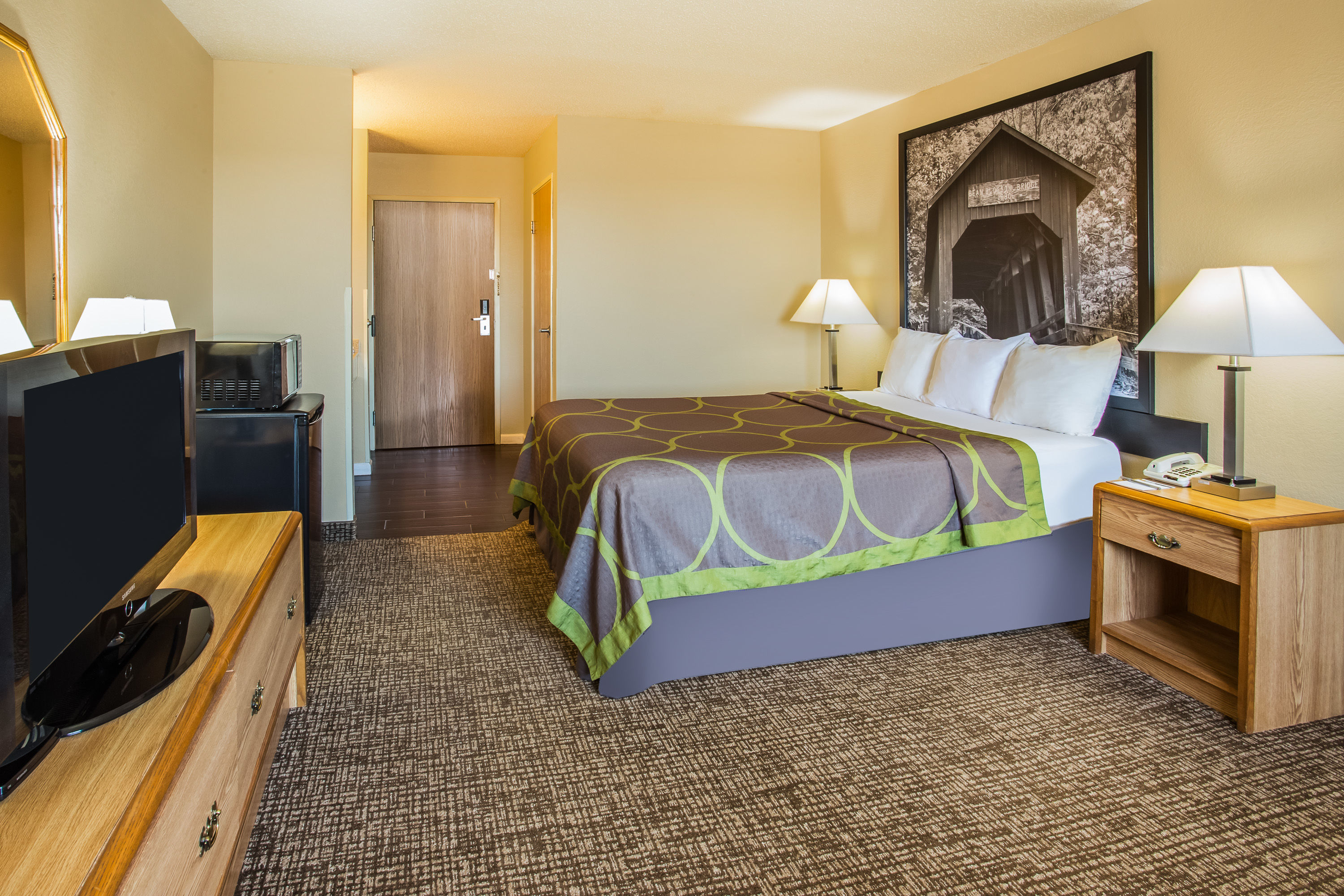 Guest room at the Super 8 by Wyndham Remington in Remington, Indiana