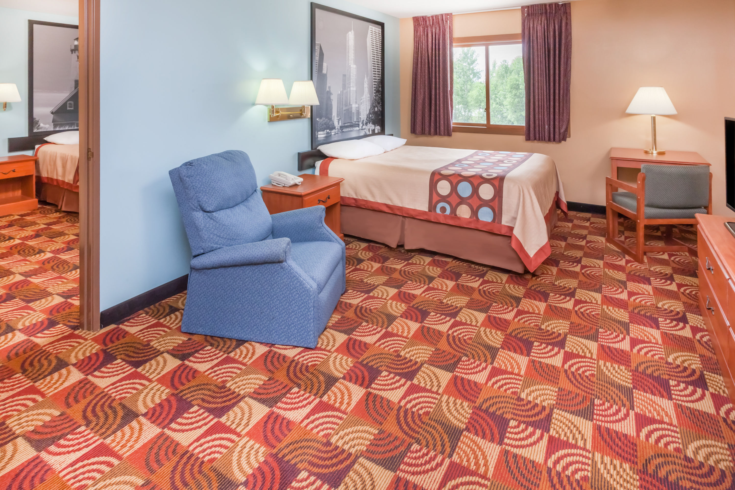 Super 8 by Wyndham Shipshewana suite in Shipshewana, Indiana