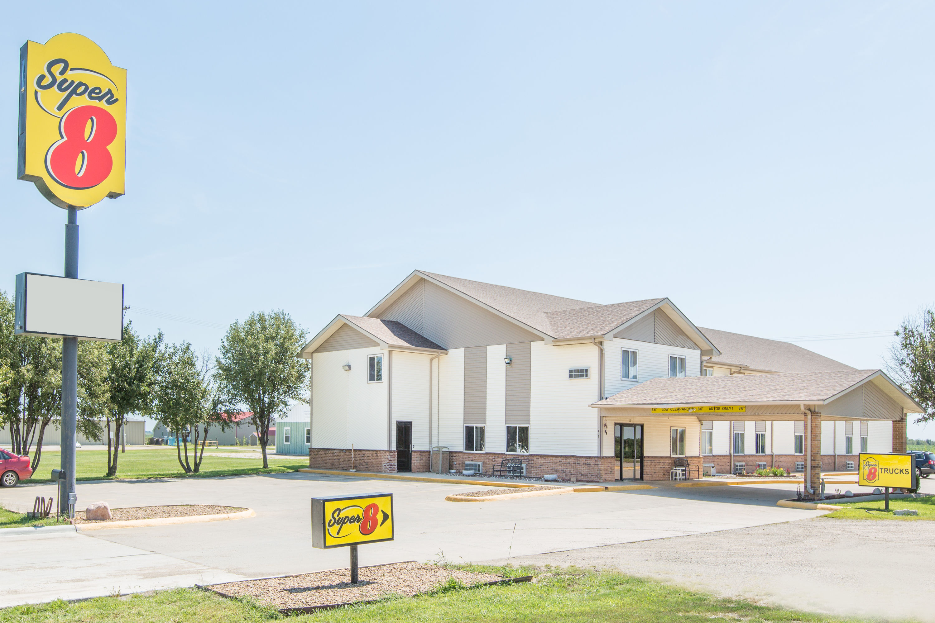 Super 8 by Wyndham Belleville Belleville Hotels, KS 66935