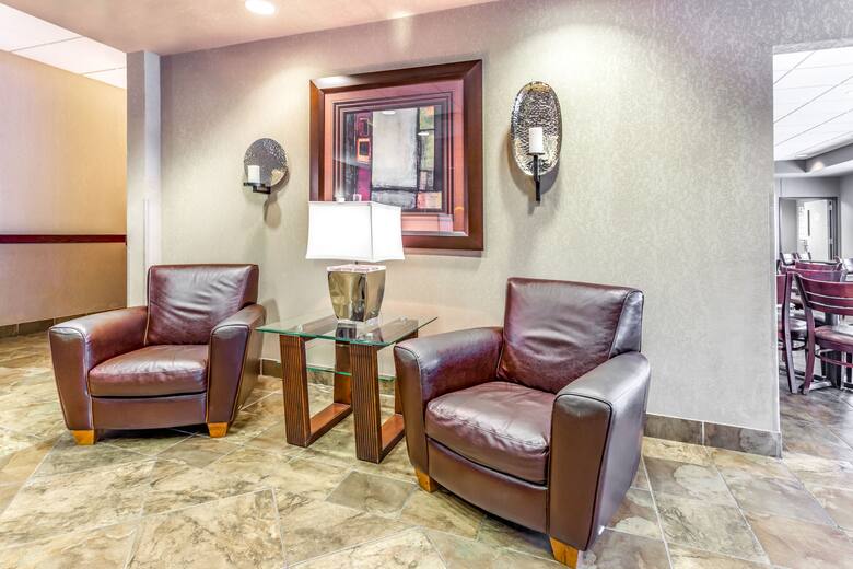 Super 8 Bonner Springs hotel lobby in Bonner Springs, Kansas