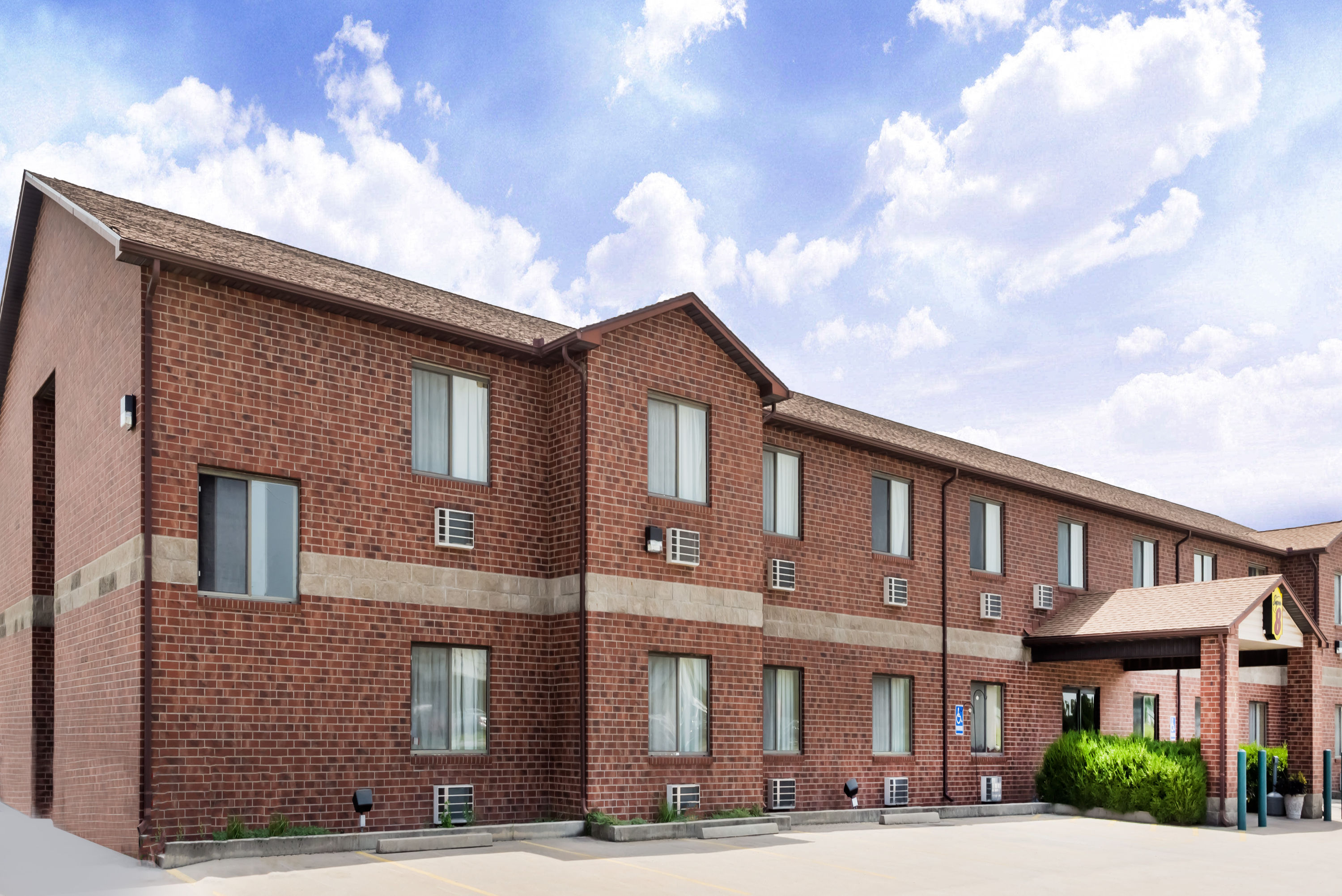 Super Wyndham Chanute Chanute  Hotels