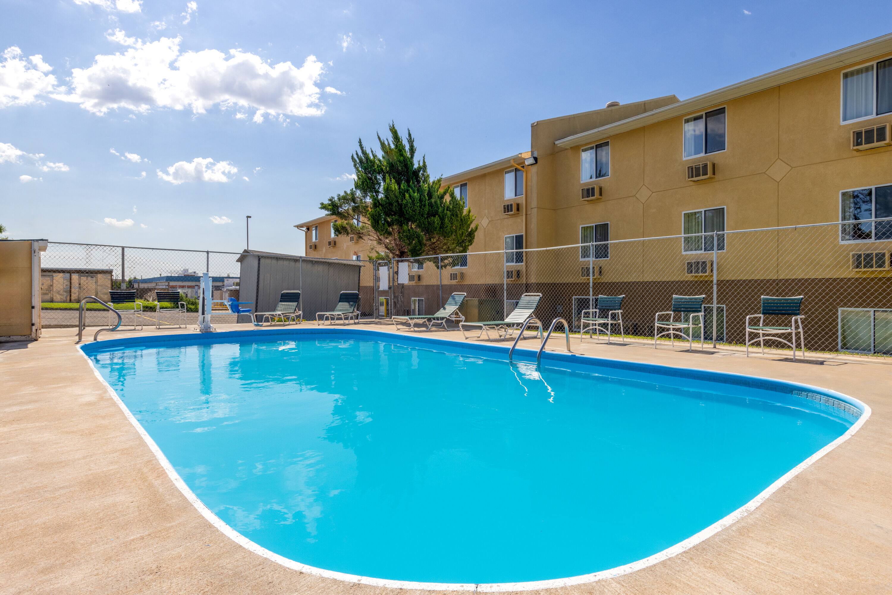 Super 8 by Wyndham Dodge City | Dodge City, KS Hotels