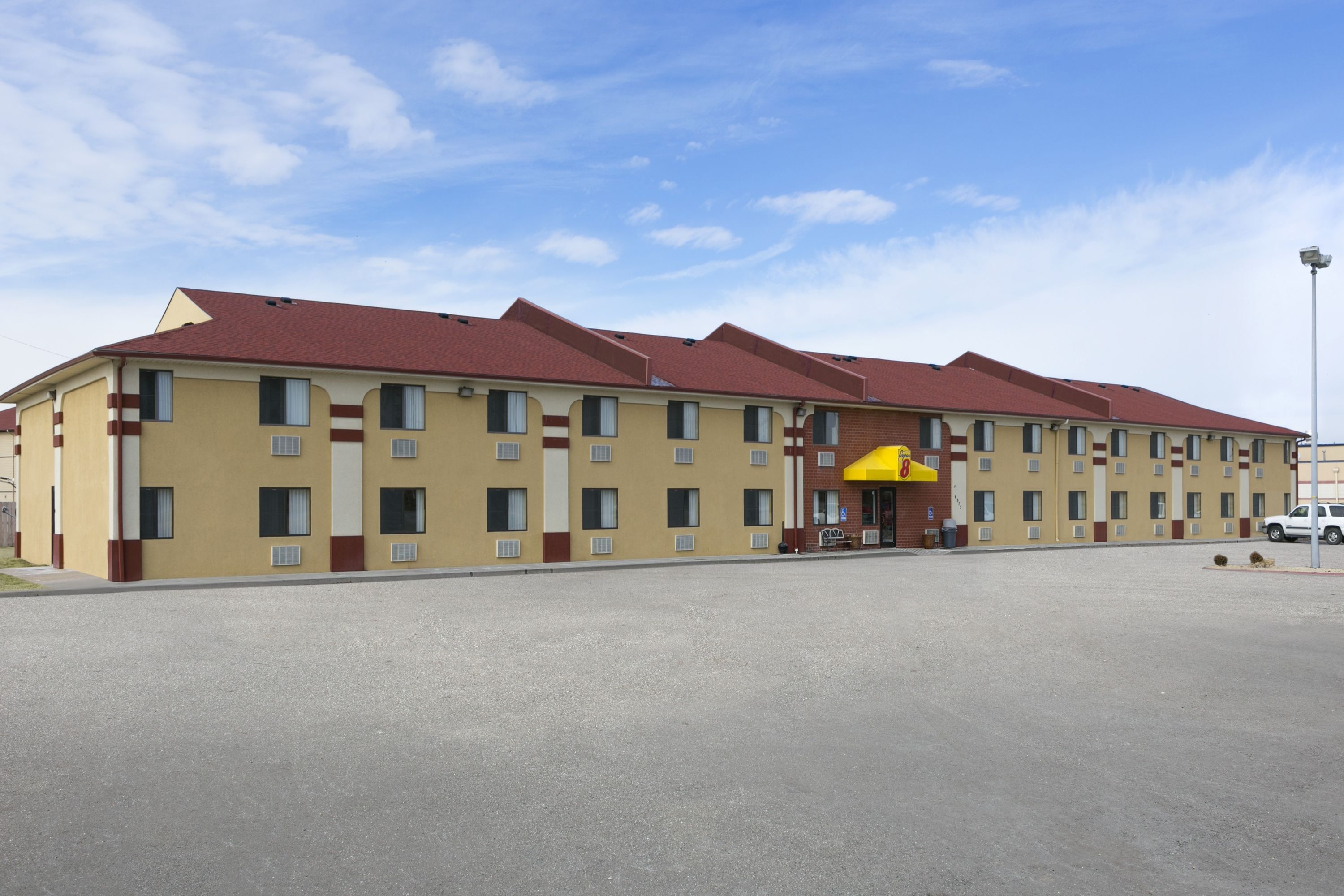 Super 8 by Wyndham Park City/North Wichita Area | Park City, KS Hotels