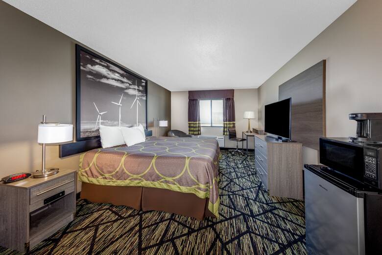 Guest room at the Super 8 Pratt in Pratt, Kansas