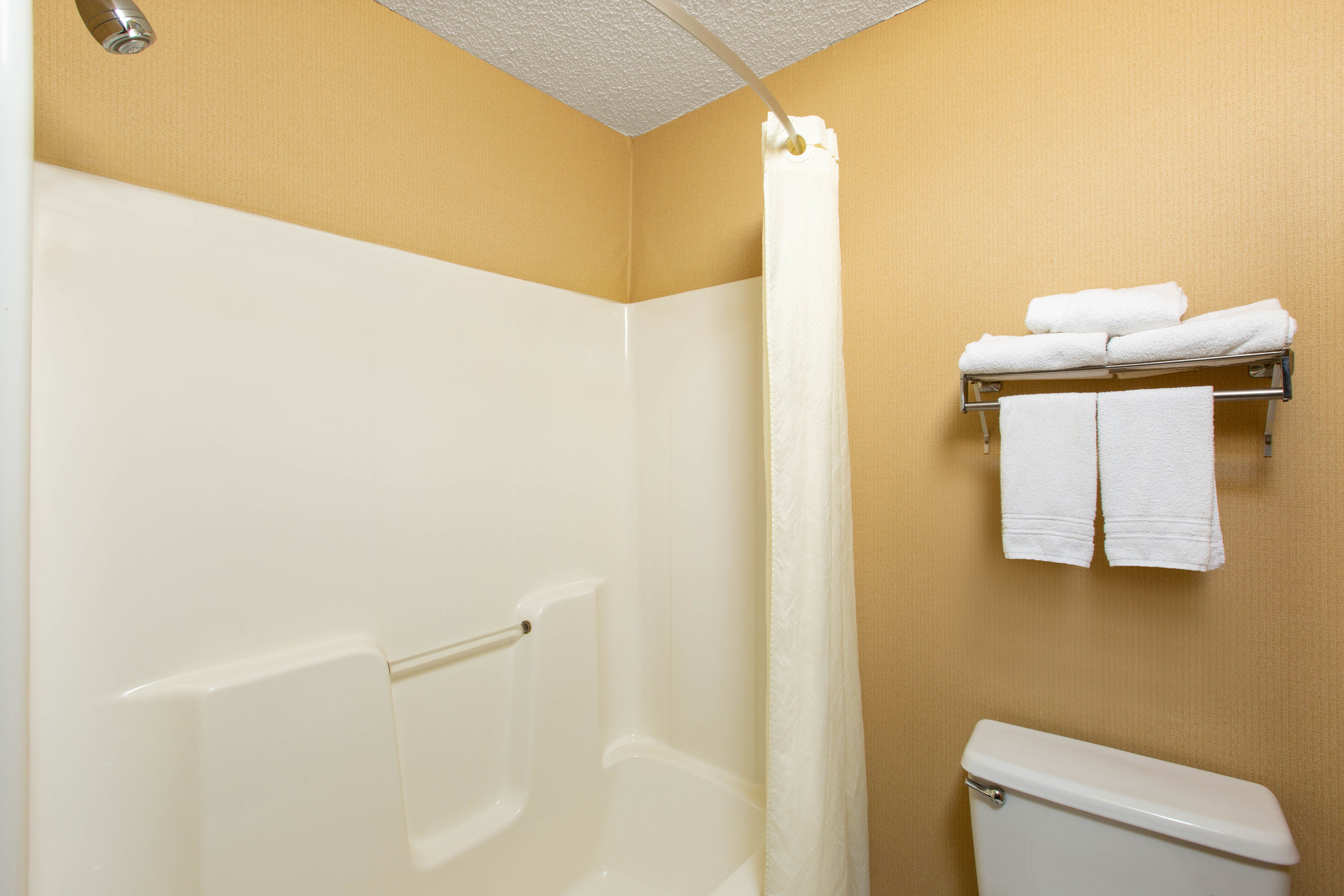 Super 8 by Wyndham Salina I70 Salina, KS Hotels