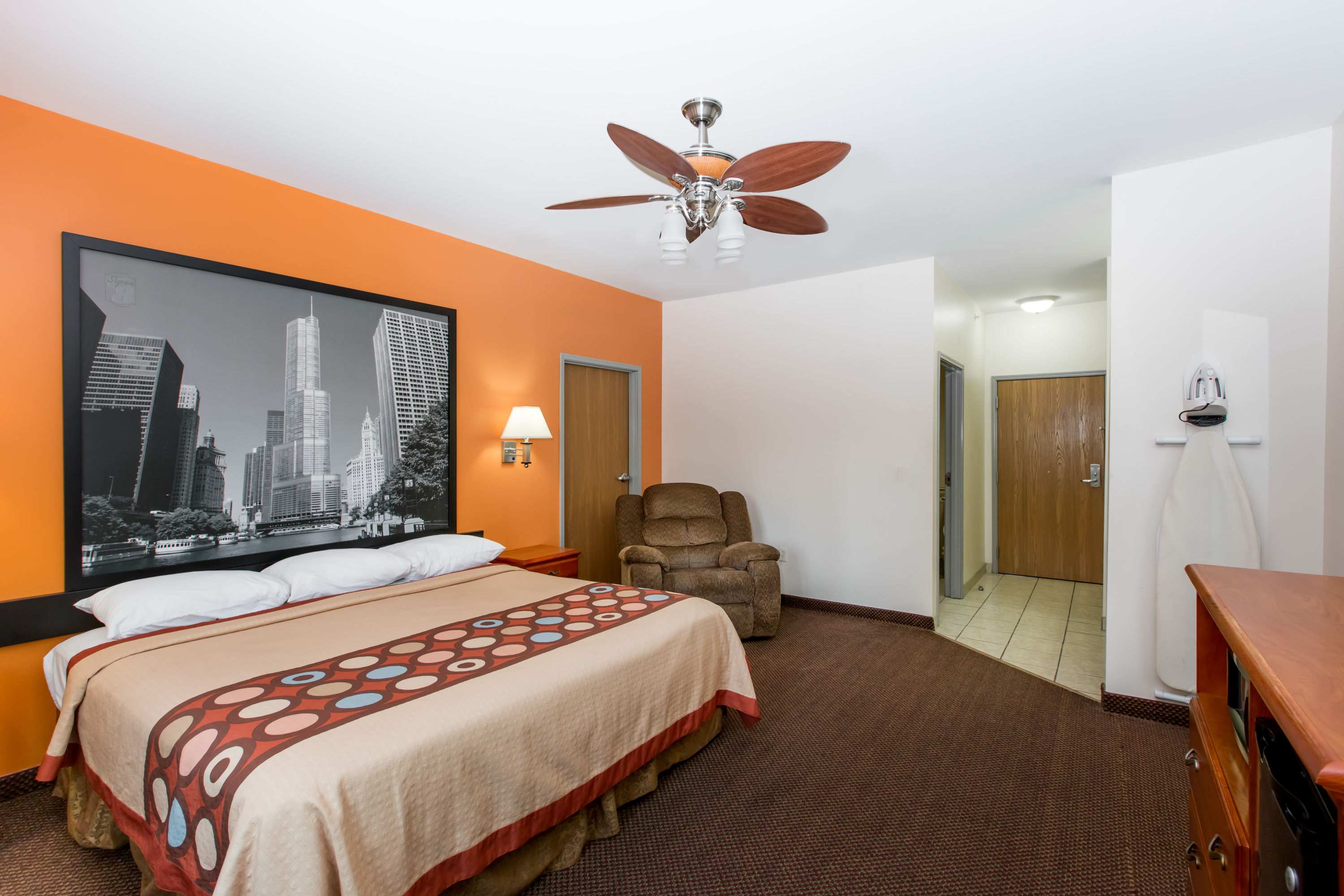 Guest room at the Super 8 by Wyndham Salina in Salina, Kansas