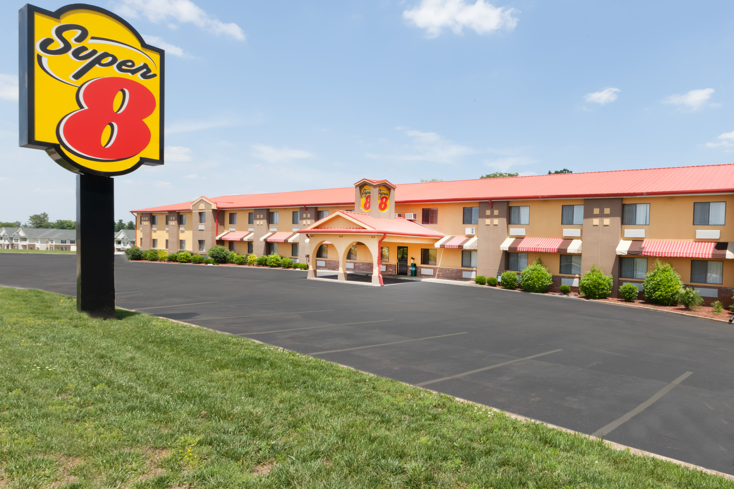 Super 8 By Wyndham Bowling Green South Bowling Green Ky Hotels