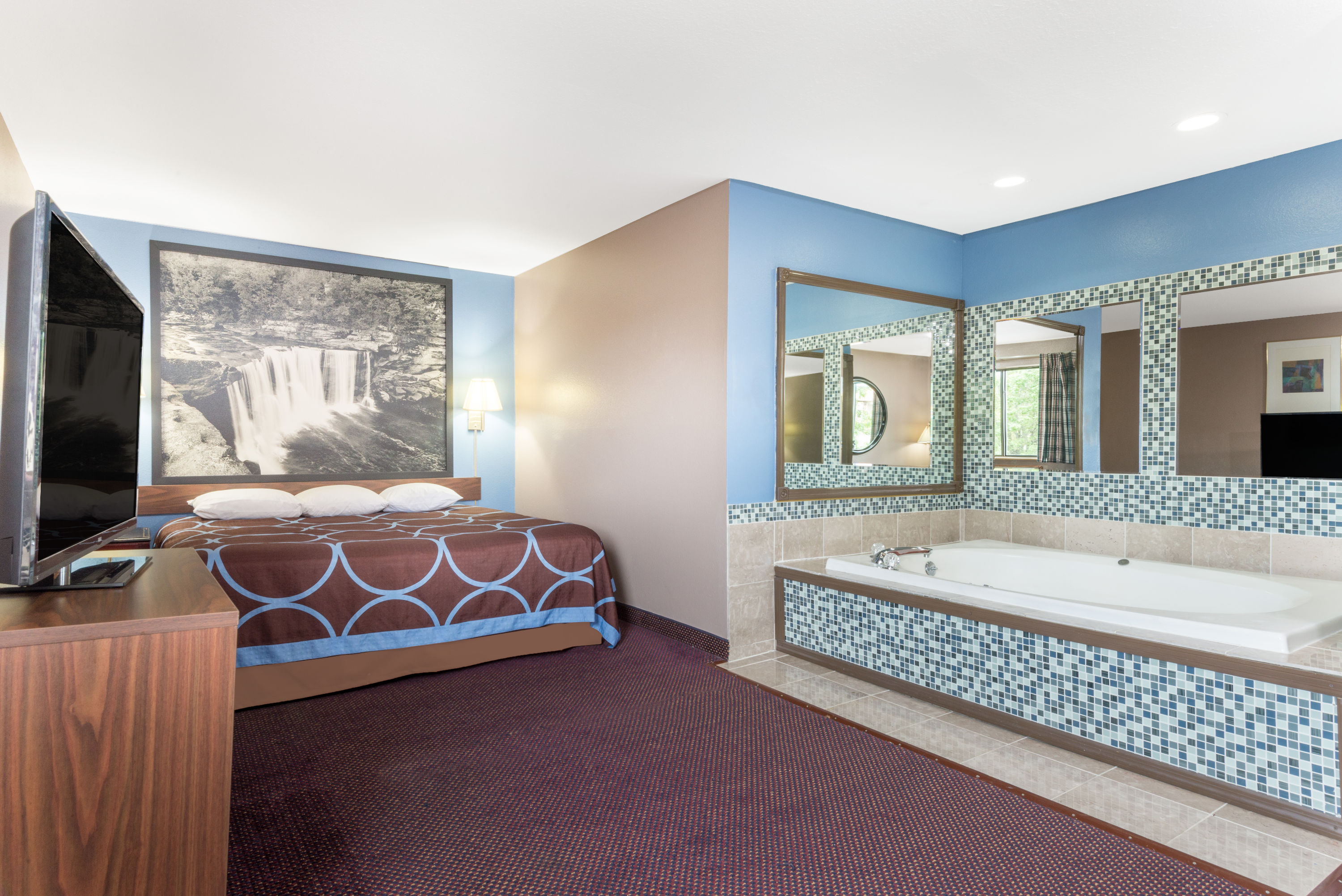 Guest room at the Super 8 by Wyndham Corbin/London KY in Corbin, Kentucky