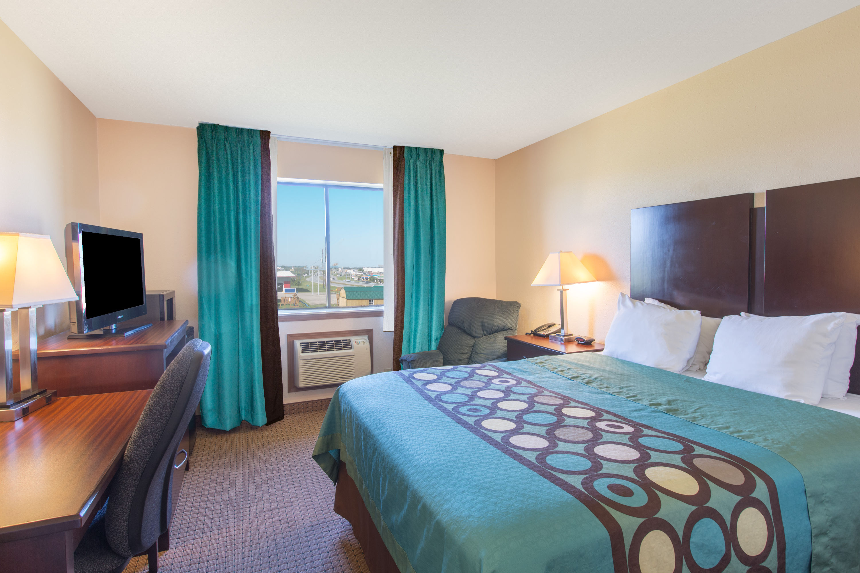 Guest room at the Super 8 by Wyndham Danville in Danville, Kentucky